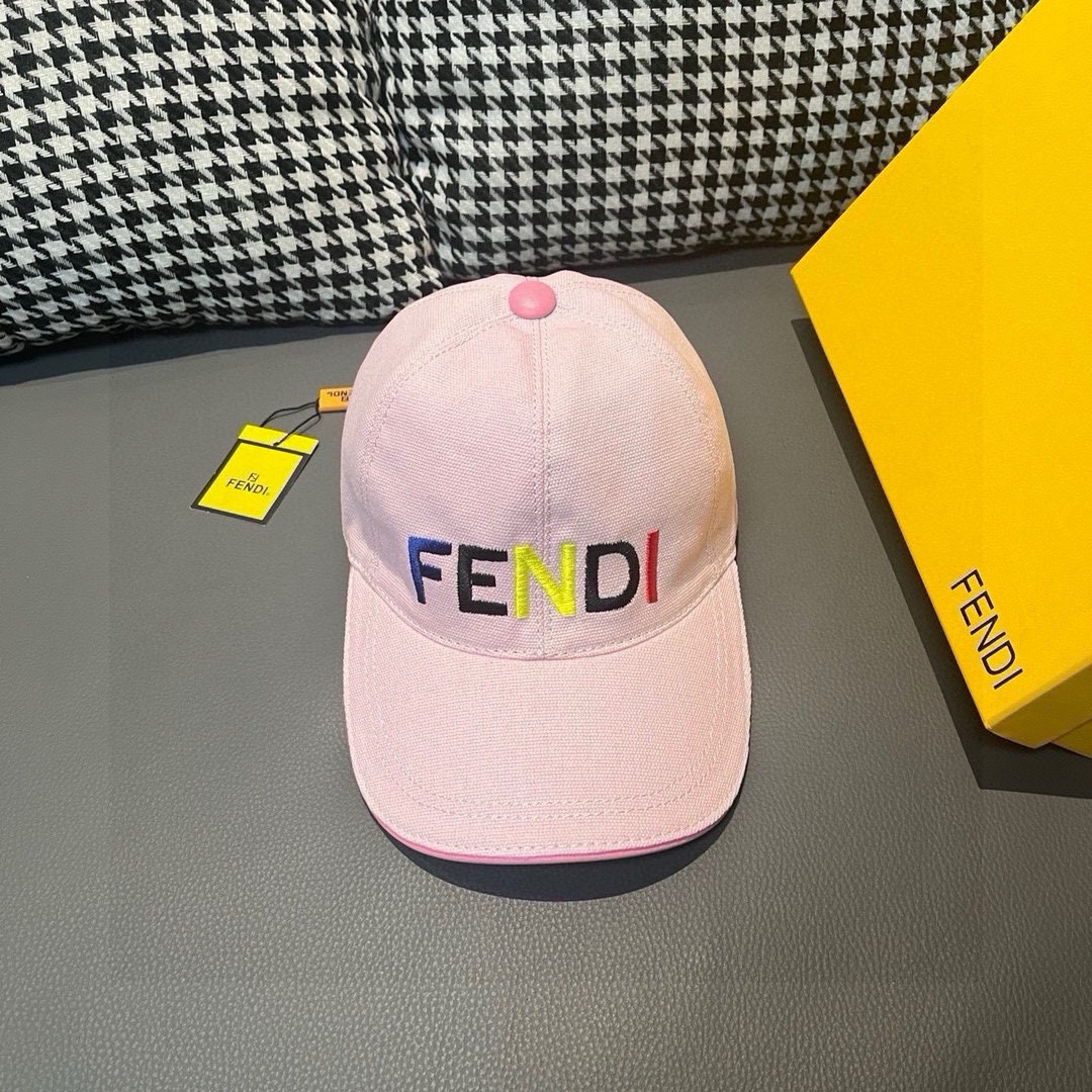 TOP FENDI  Baseball Cap - Pink