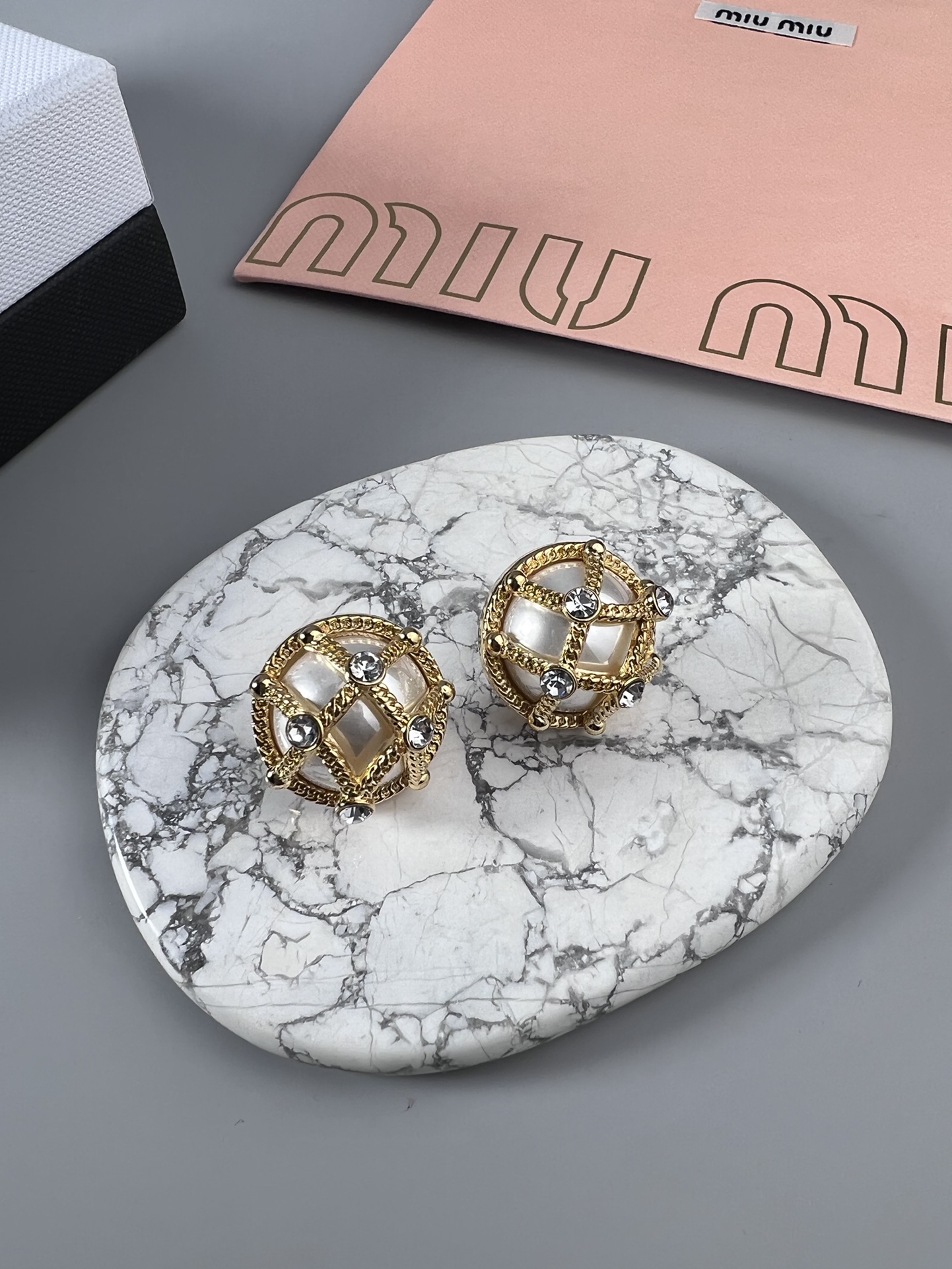 TOP Miu Miu Earrings - 2 Color