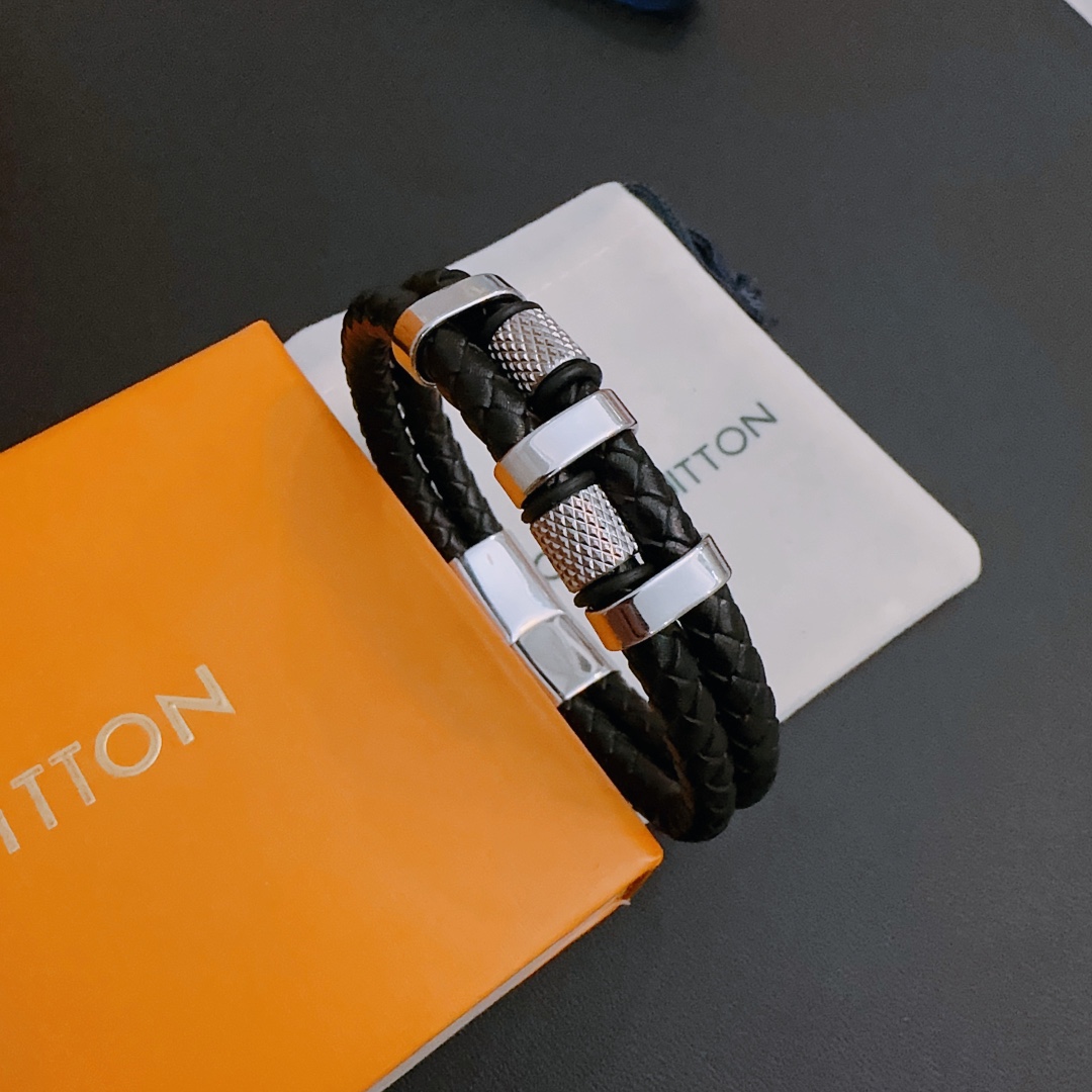 TOP Louis Vuitton LV Cowhide Bracelet - Black