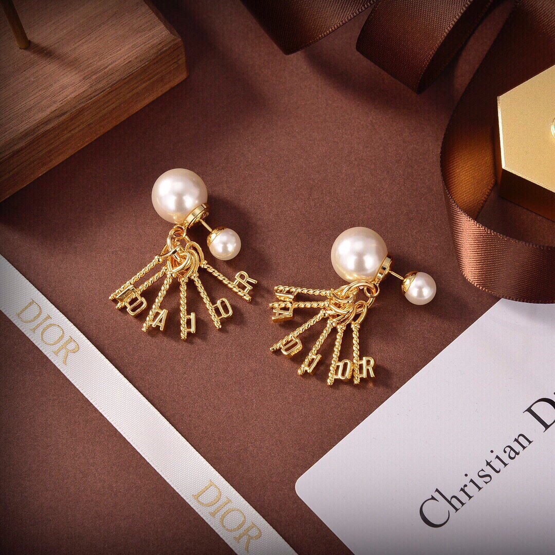 TOP Christian Dior Pearl earrings - Gold