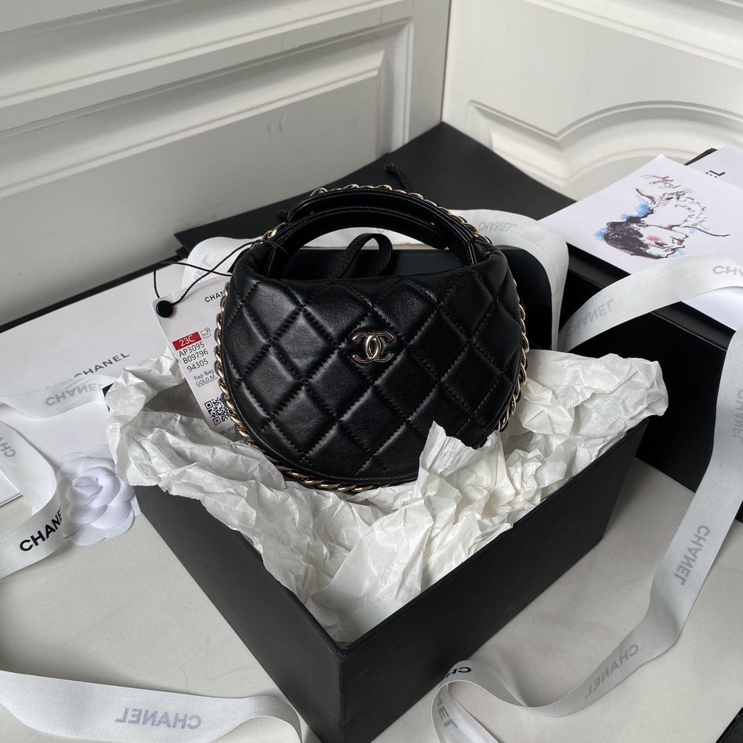 TOP CHANEL HandBag 16x16x5.5 cm - GHW - Black\White
