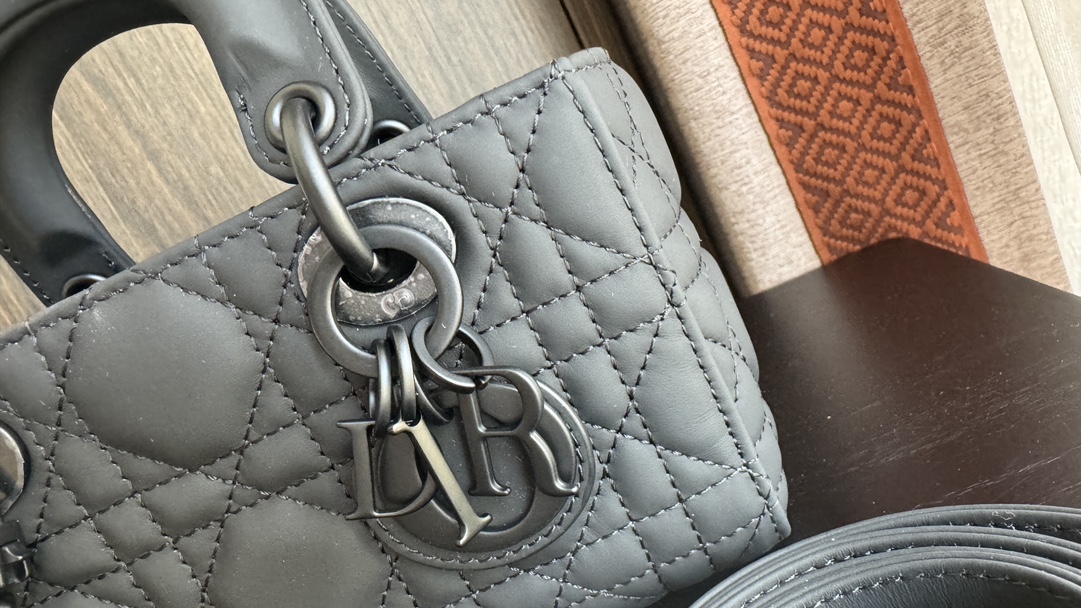 TOP Christian Dior Frosted Micro MINI Lady D-Joy Bags 16*5.5*10cm - Grey