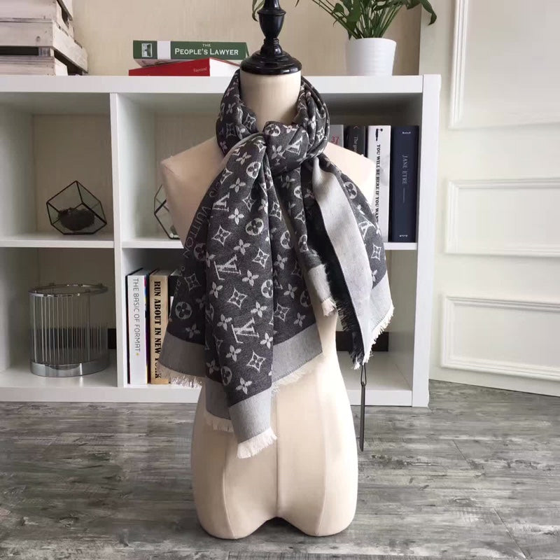 TOP Louis Vuitton LV L*V Big Square Scarf - Black & Grey