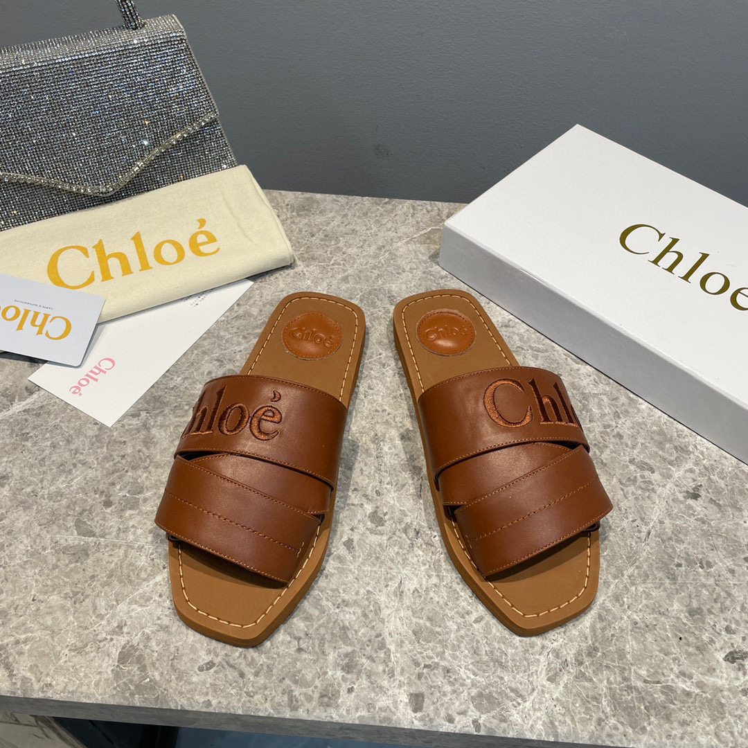 Chloe Leather Logo Embroidery Shoes Sandal (Replica)