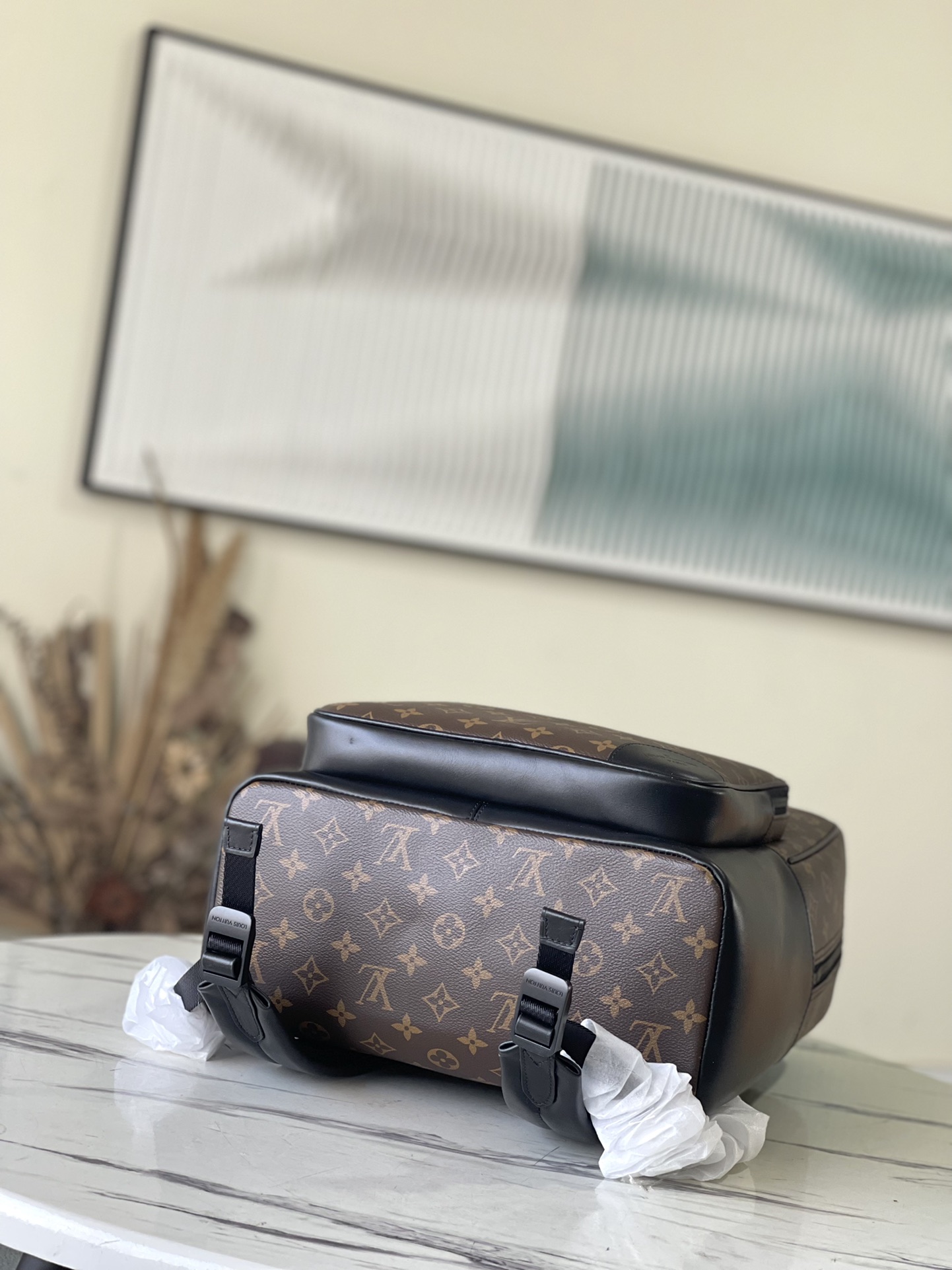 TOP Louis Vuitton LV Dean Backpack 31 x 41.5 x 15.5cm - Monogram