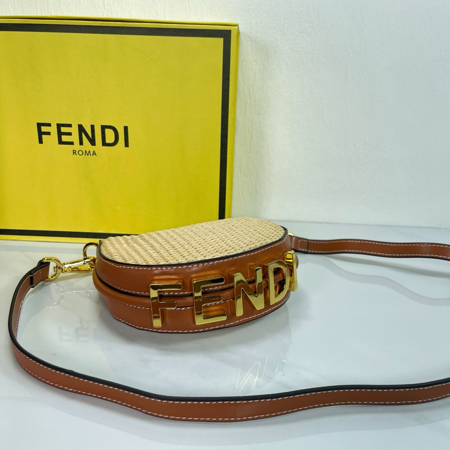 TOP FENDI Small Straw Weaving Fendigraphy Bag 16.5x14x5cm - Beige&GHW