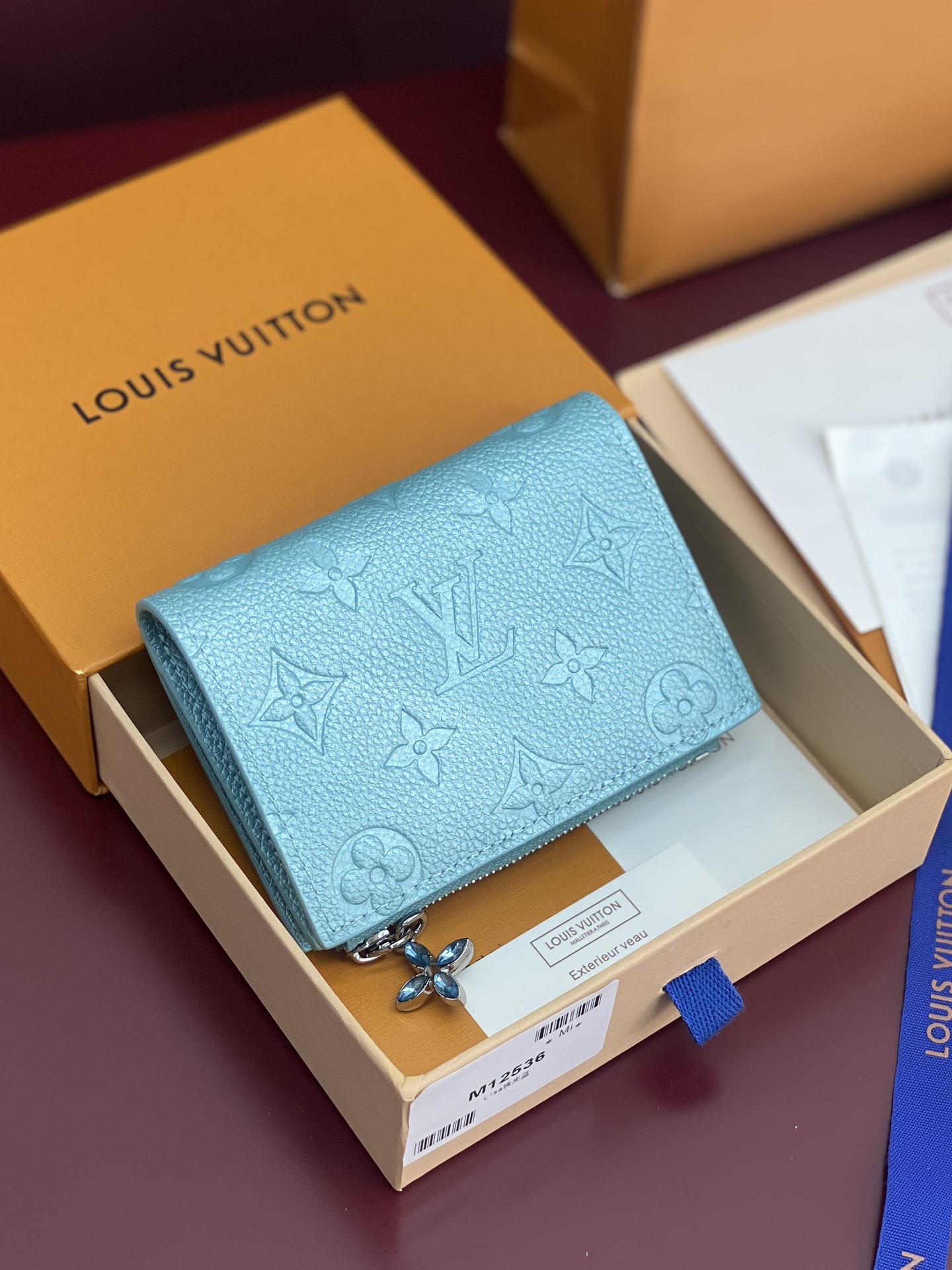 TOP Louis Vuitton LV Lisa Wallet 11.5x9x1.5cm - Pearlescent Blue