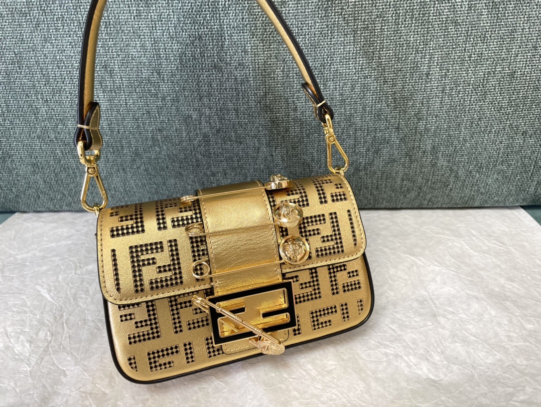 TOP FENDI x VERSACE Fendace Logo Metallic Brooch Baguette Bag 20x13x5cm-4 Colors