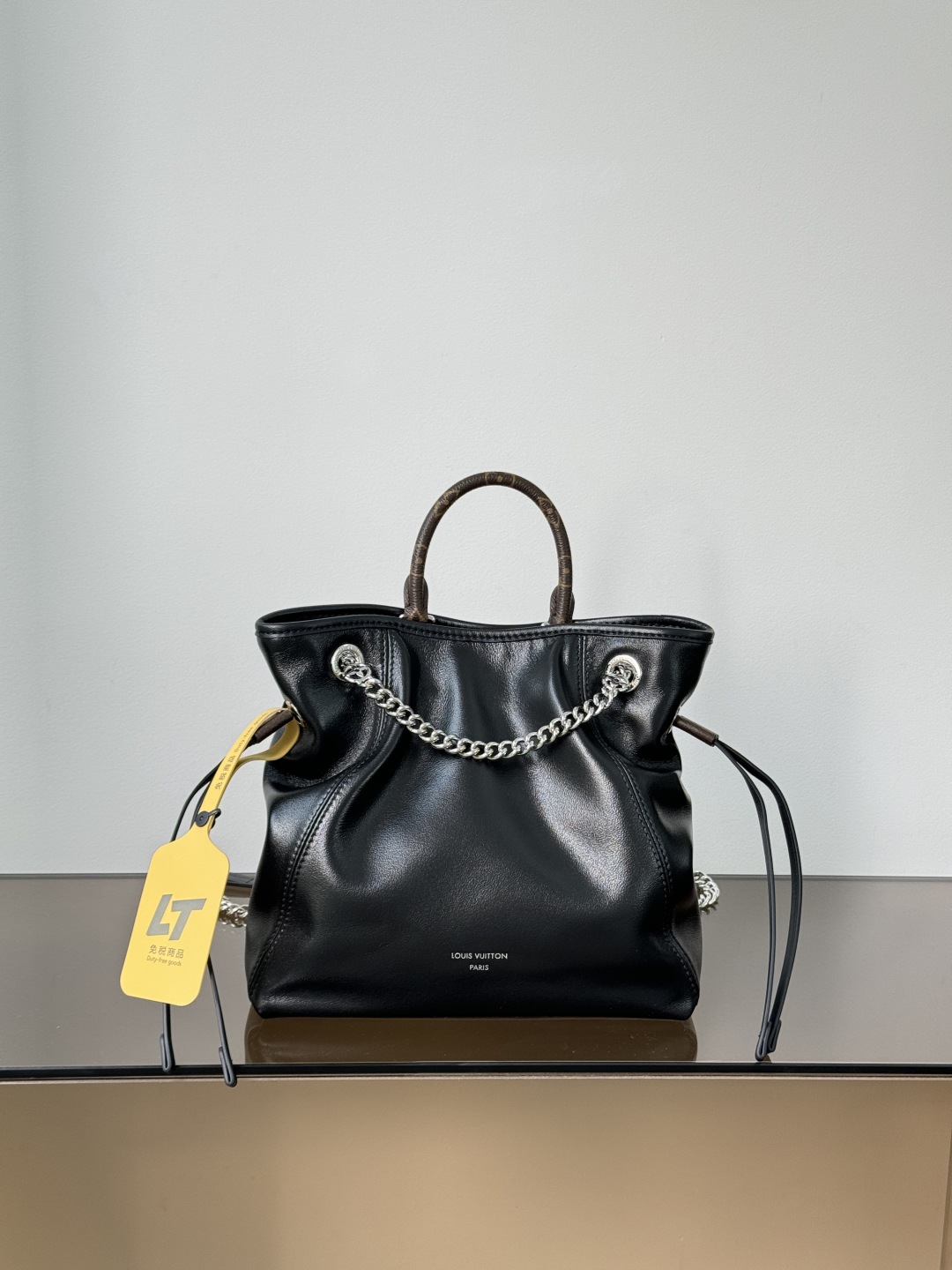 TOP Louis Vuitton LV OFF DUTY VIBE Backpack 24✖️25✖️10cm - Black