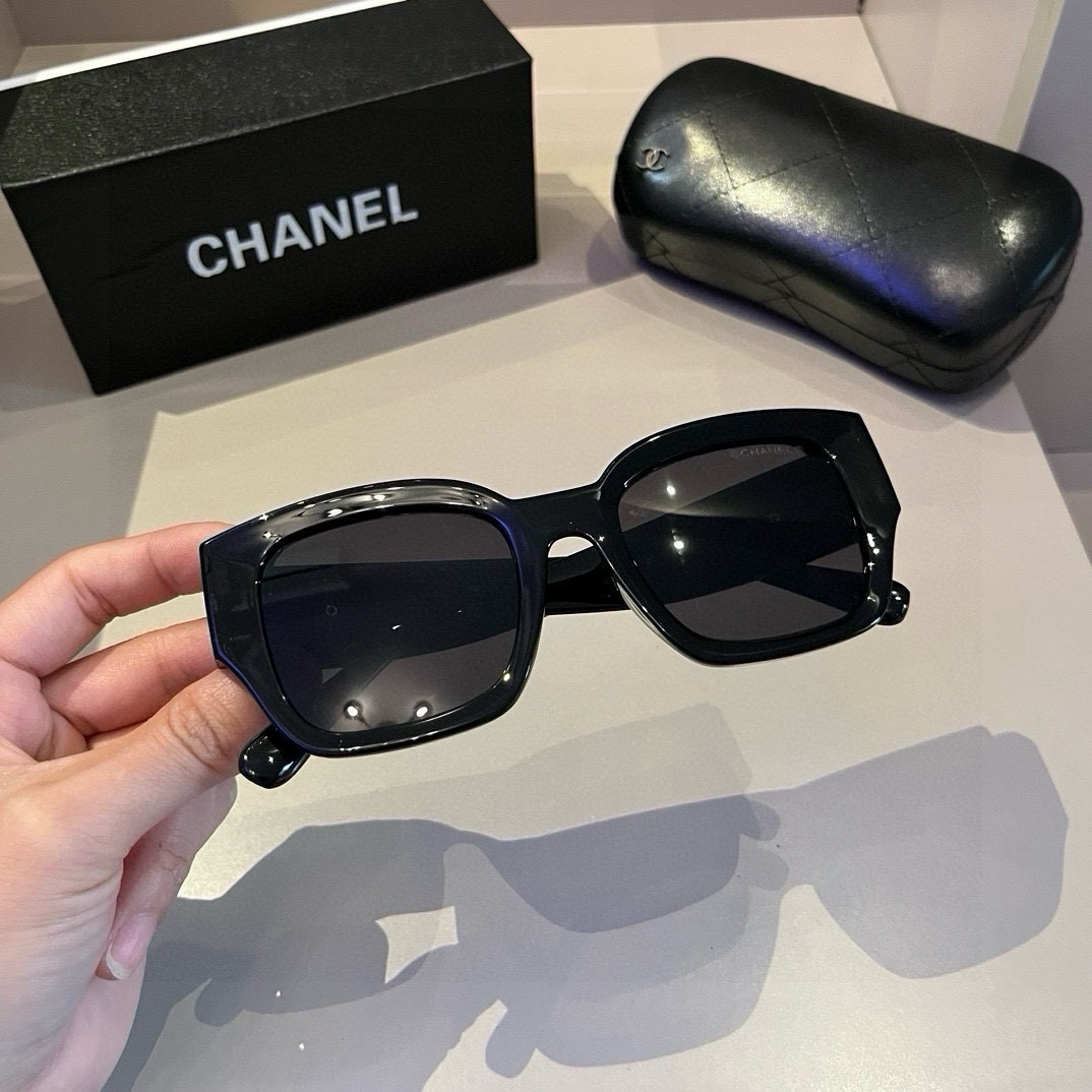 TOP CHANEL Sunglasses - 2 Colors