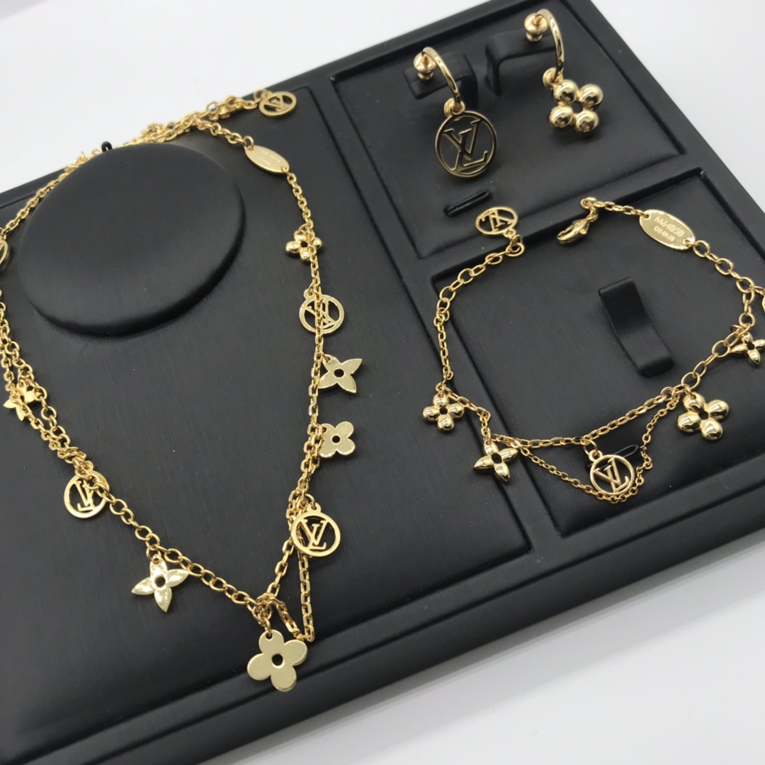TOP Louis Vuitton LV Blossom Necklace Bracelet Earrings Set