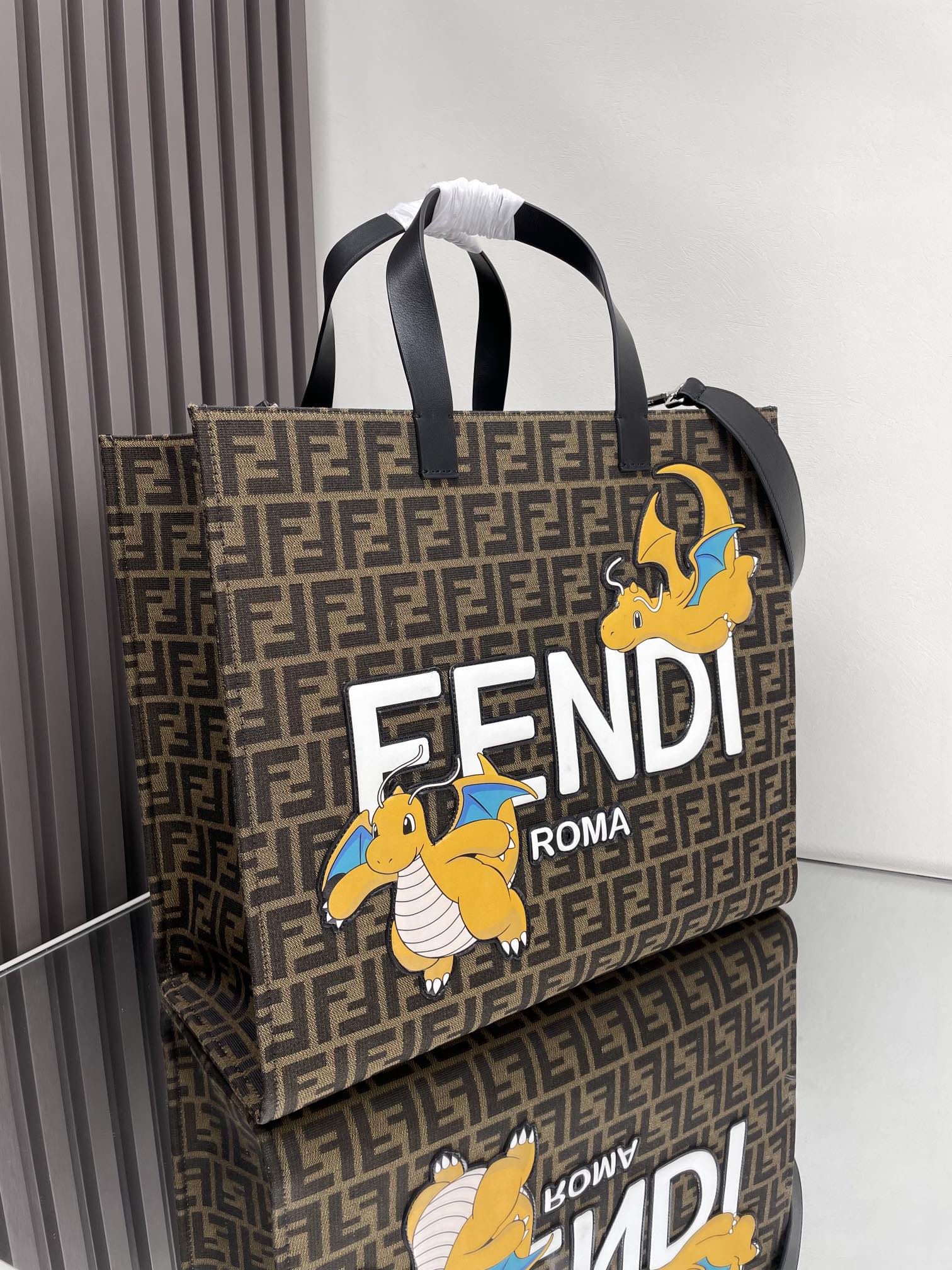 TOP FENDI FF Shopping Bag 41x35x19cm - Brown