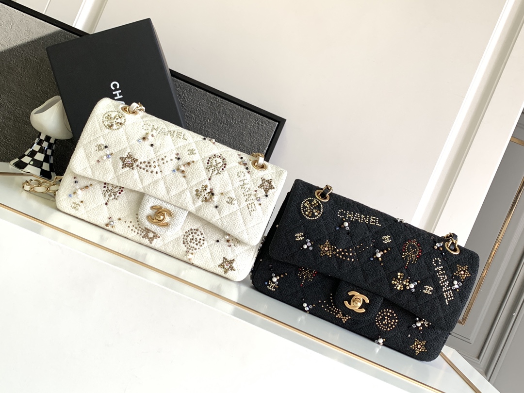 TOP CHANEL Pearls Flab Bags 25.5cm - Black/White - GHW
