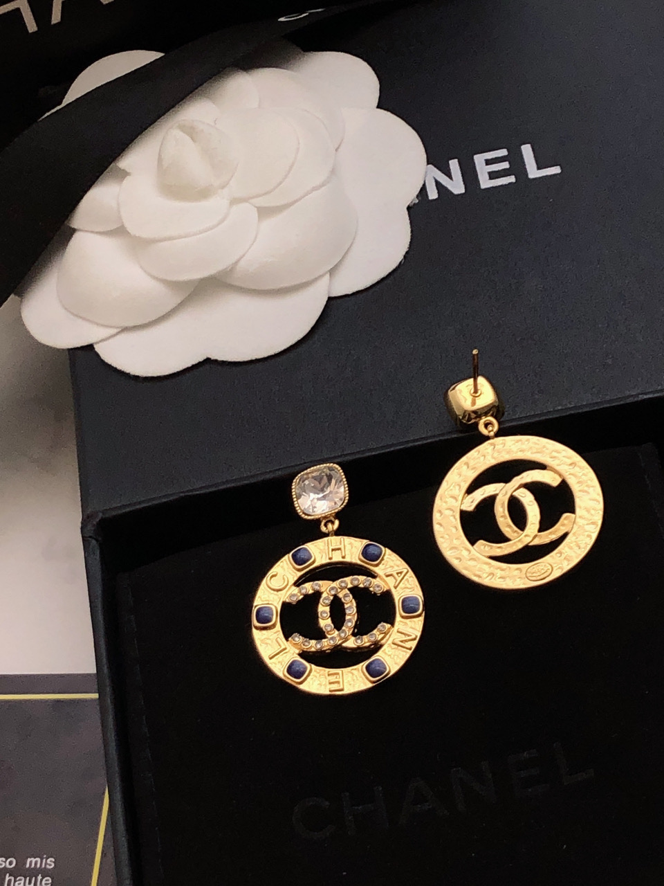 TOP CHANEL DOUBLE C LOGO METAL RING Earrings