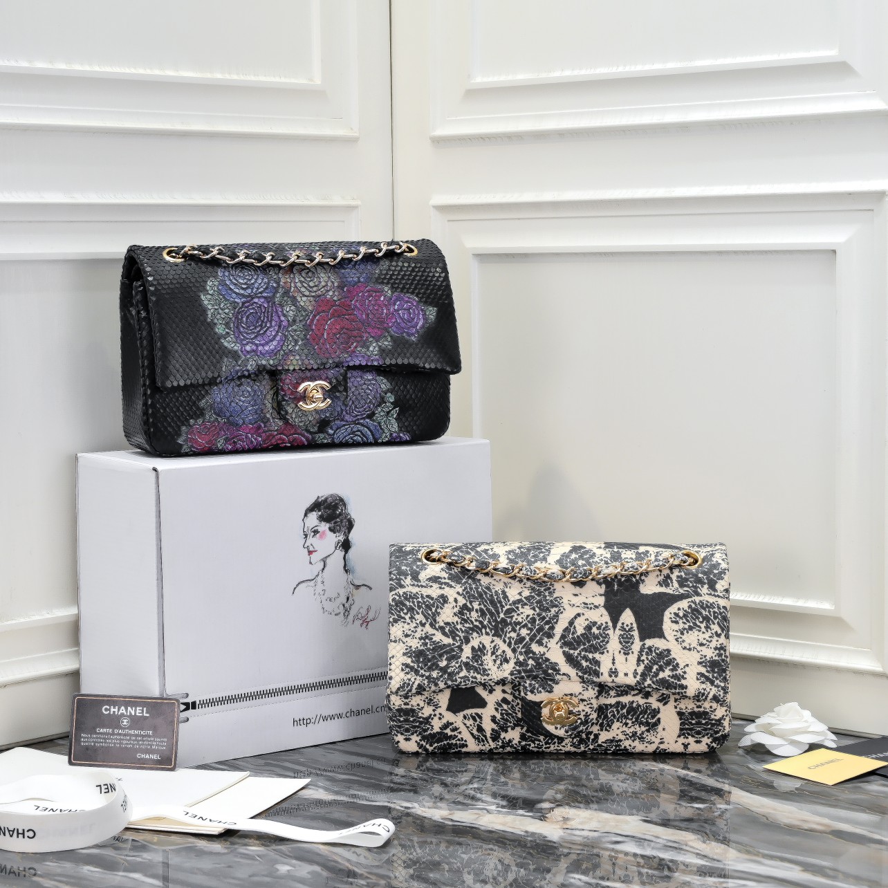 TOP CHANEL Snake Patterned Calfskin Medium Flab Bags 25.5x15.5x6.5cm - GHW