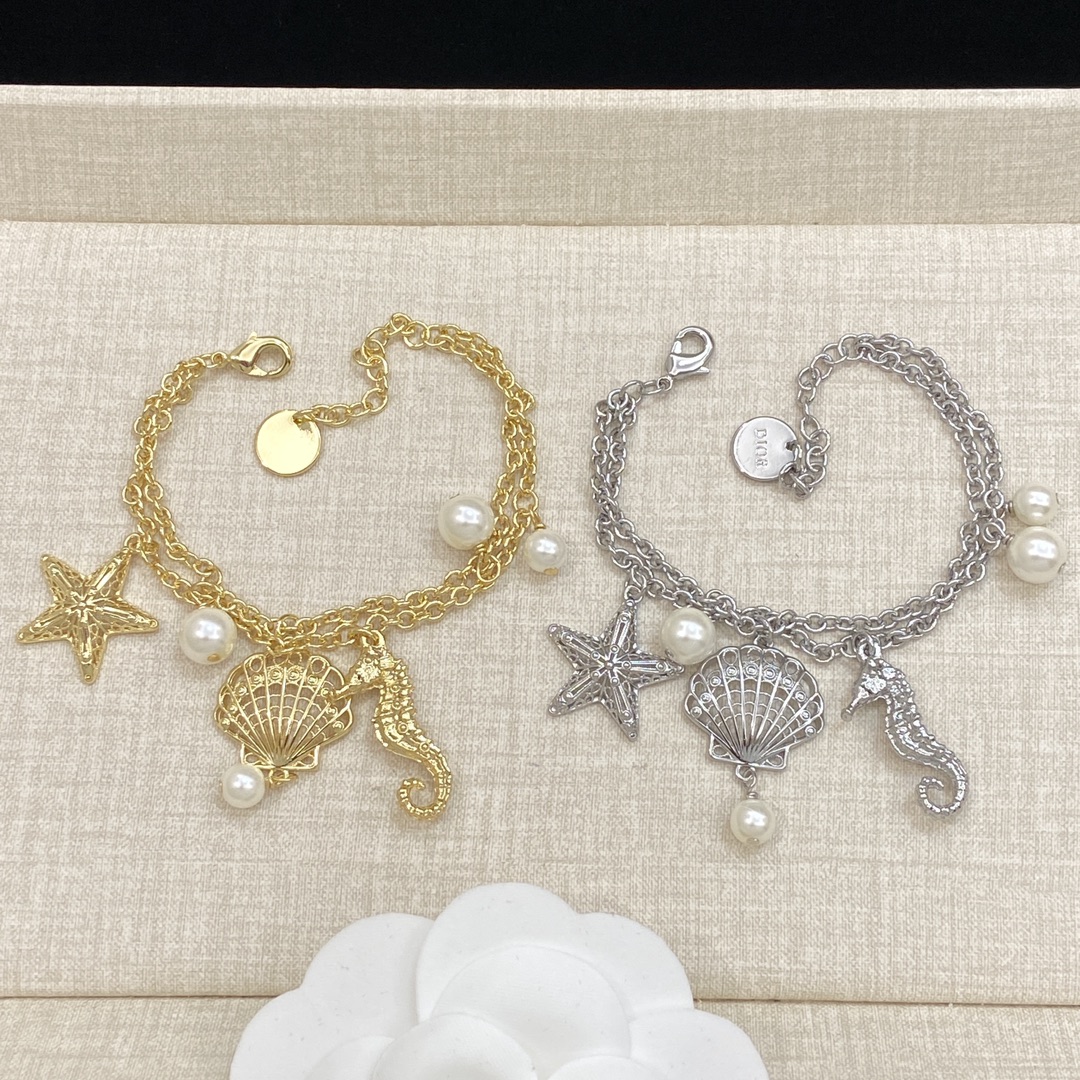 TOP Christian Dior Bracelet - 2 Colors