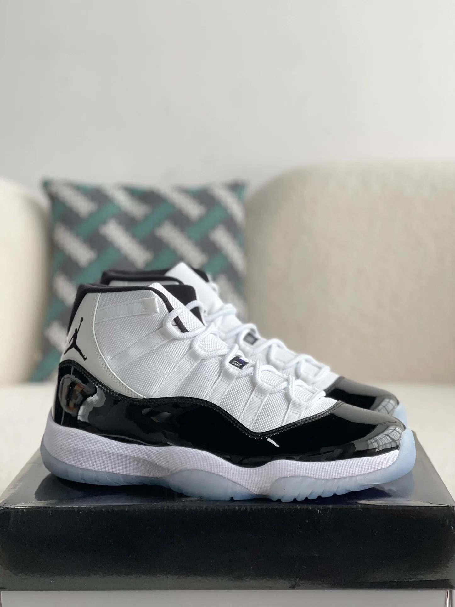 AAAShose Retro Concord White Black High Top Sneakers Classic Basketball Shoes For Men Women