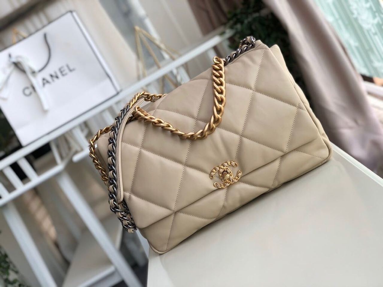 TOP CHANEL 19 Flap Bag Maxi 36cm - Beige