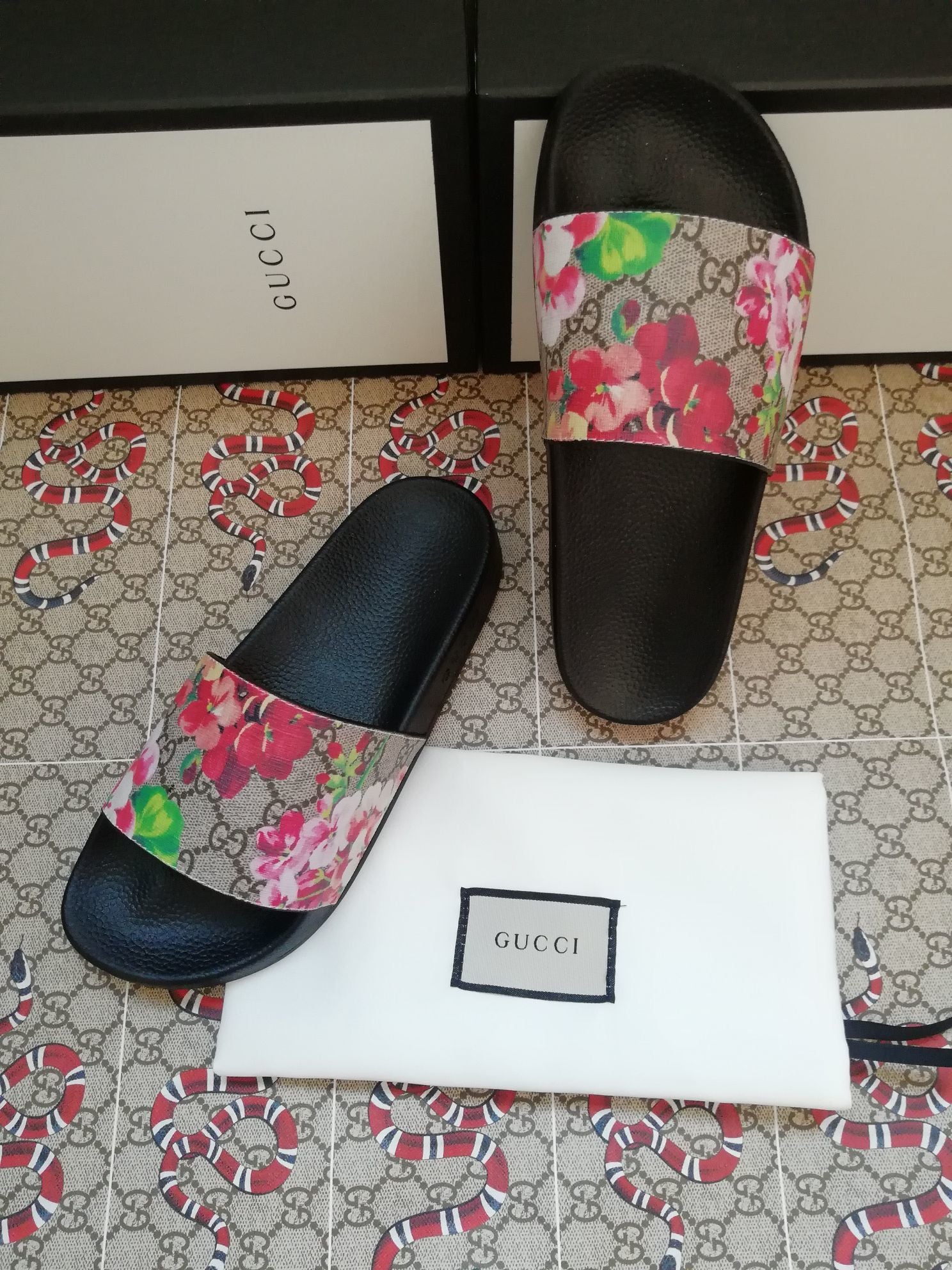 TOP GUCCI Flower Slide