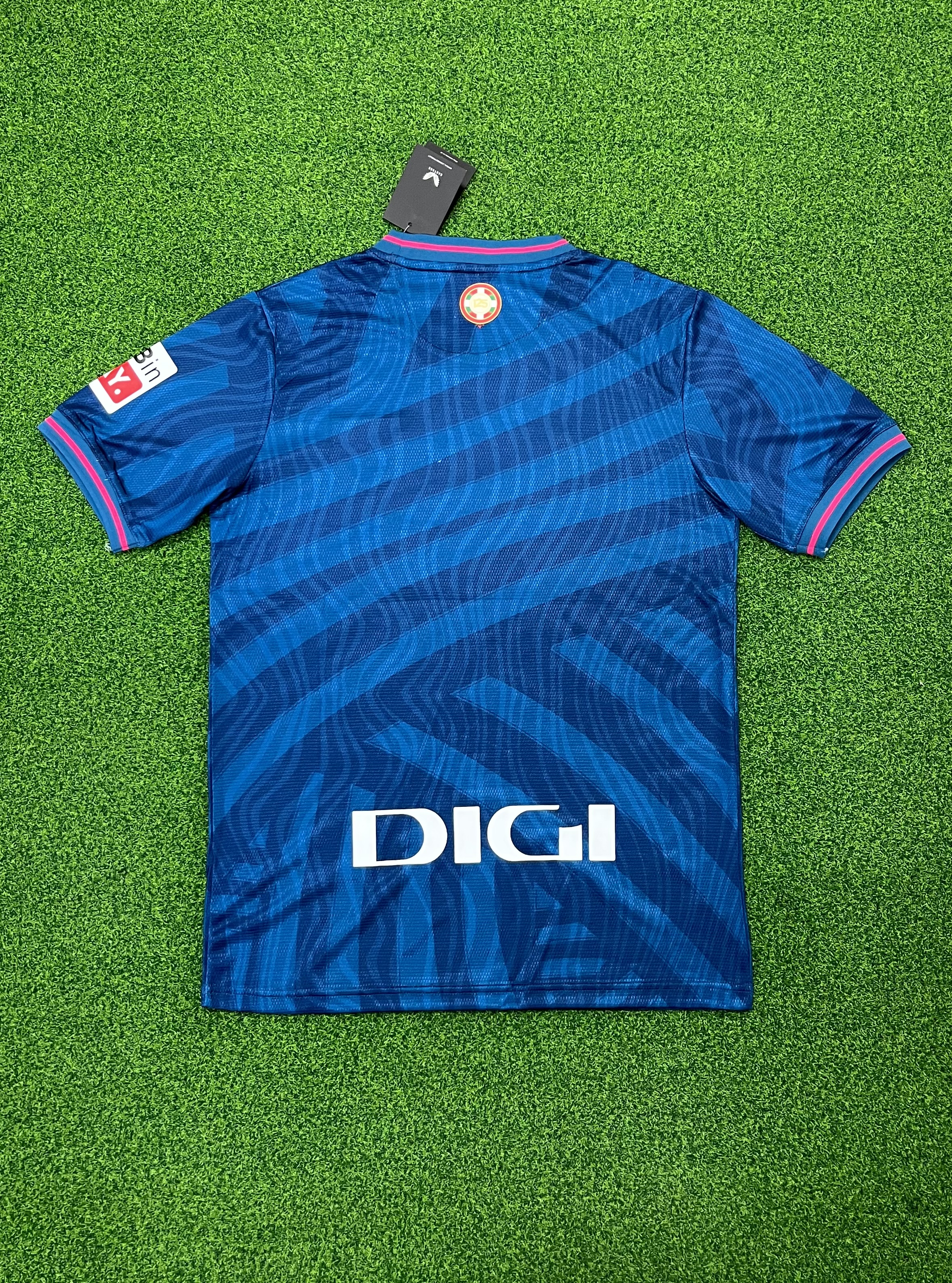 2425  Athletic Club de Bilbao  Soccer Jersey..Player embroidery version