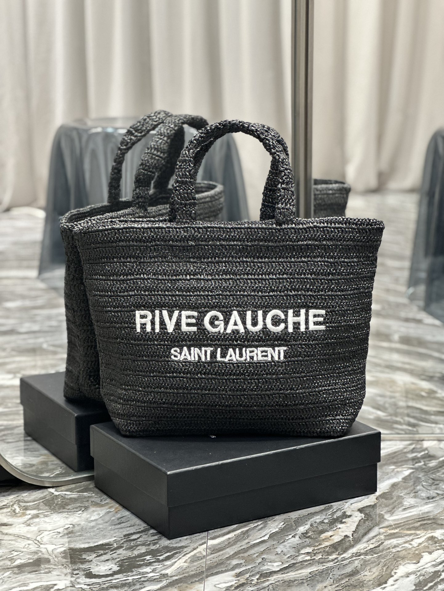TOP Yves Saint Laurent YSL Rive Gauche Straw Tote Bag - Black
