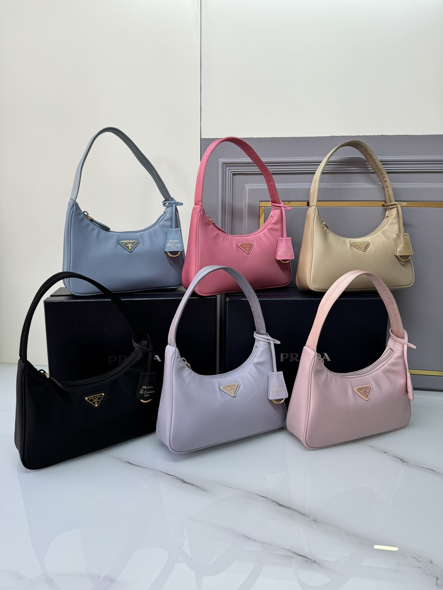 TOP PRADA Re-Edition 2000 Bag Parachute Fabric with Leather Shoulder Strap 22x18x6cm - 6 Color & GHW