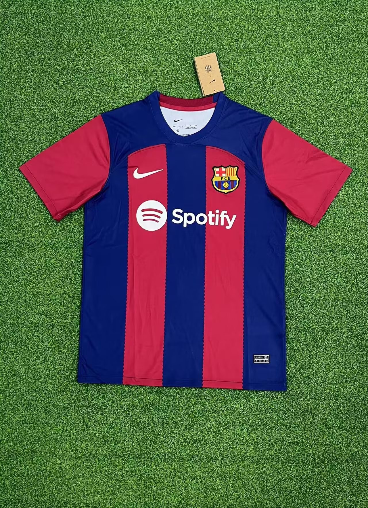 2425  Barcelona Home   jersey.Player embroidery version