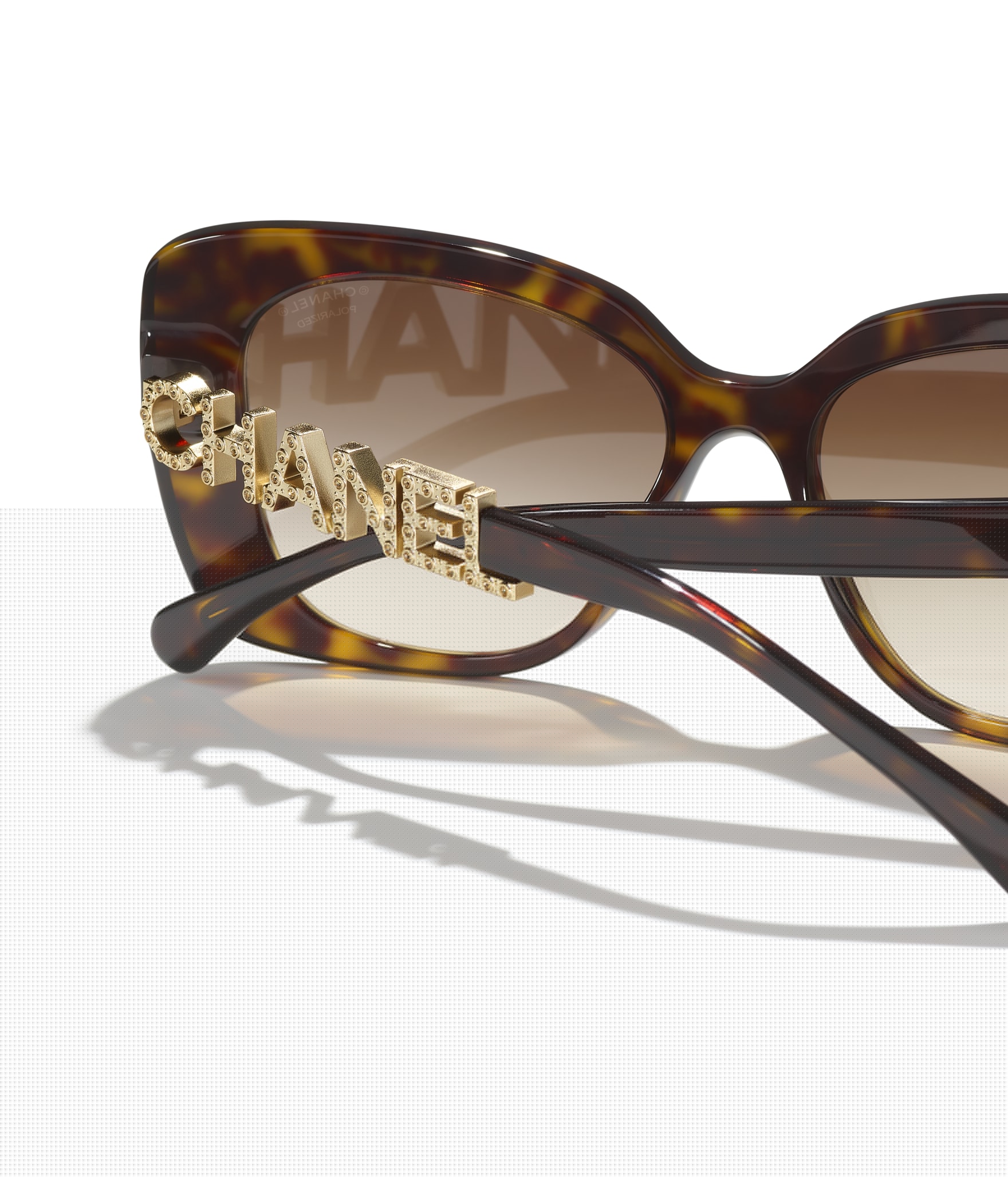CHANEL Square Sunglasses A71353X08902S