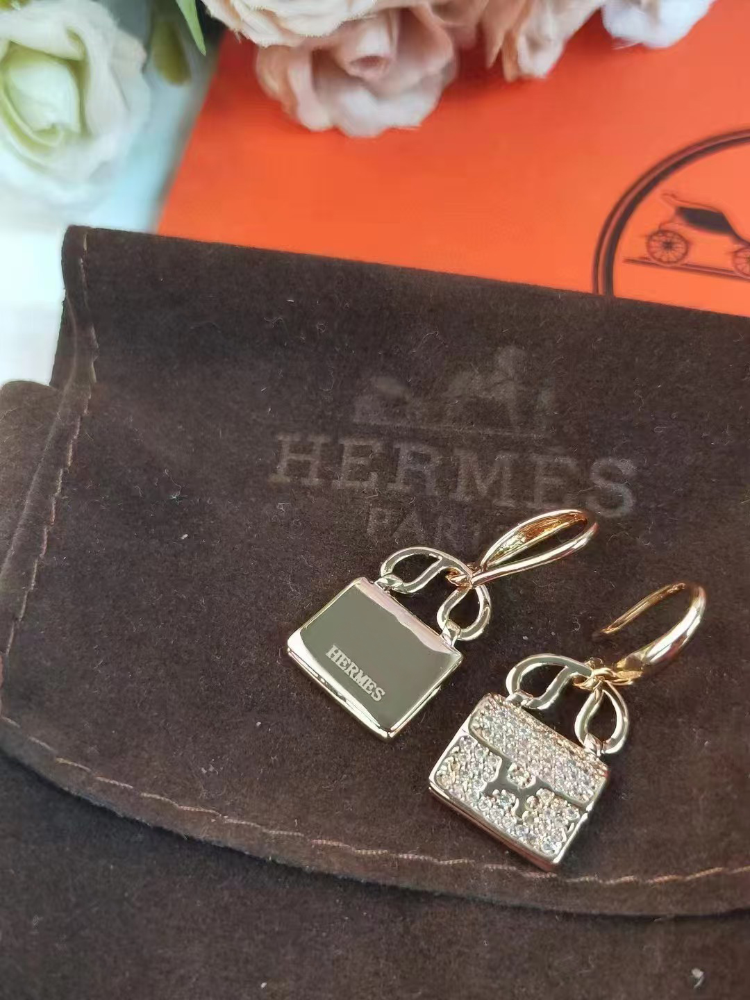TOP HERMES Diamond Bag Earring-Gold