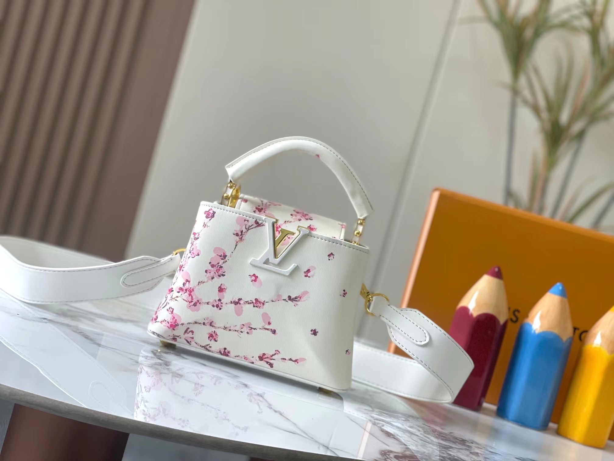 TOP Louis Vuitton LV Capucines Bag with flowers printed 2 Sizes- 2 Colors