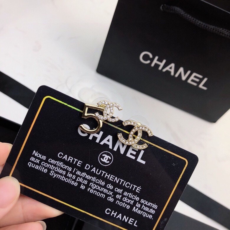 TOP CHANEL Double C Number 5 Irregular Stud Earrings