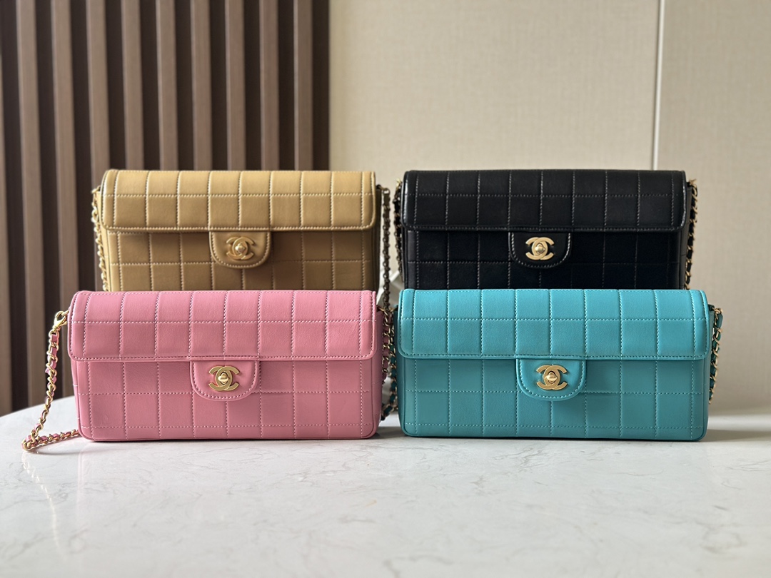 TOP CHANEL Medieval Ice Lattice Underarm Bag Sheepskin 26×13×4cm - 4 Colour