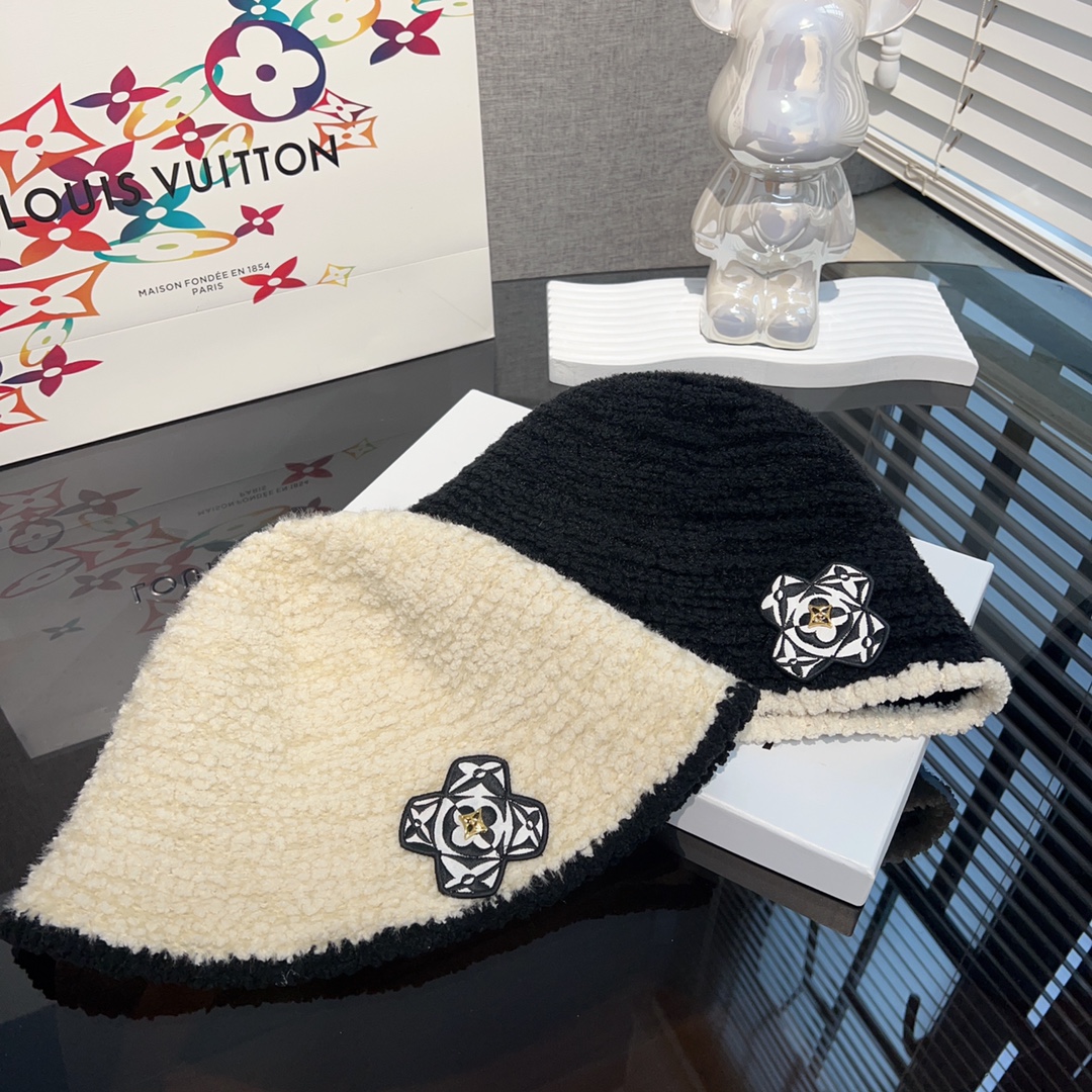 TOP Louis Vuitton LV Autumn and Winter Fisherman's Hat - 2 Colors