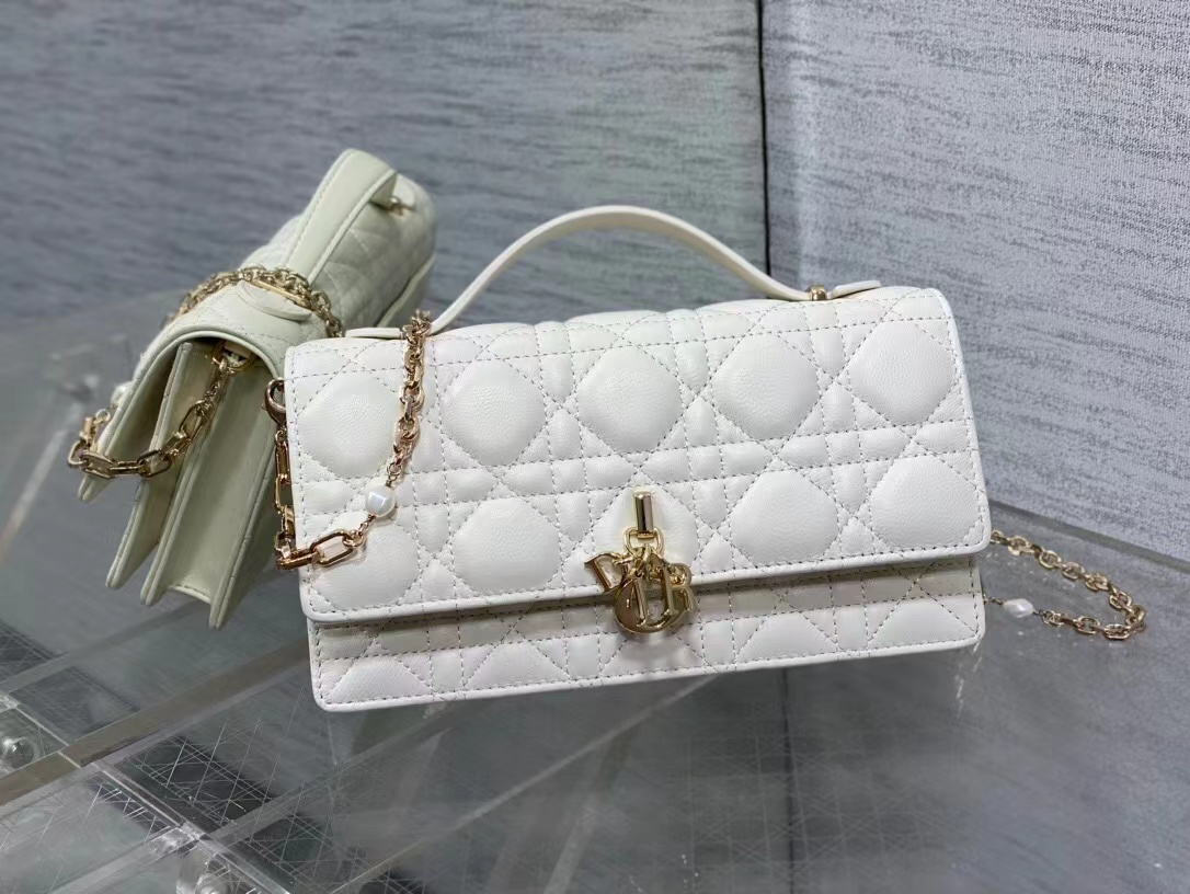 TOP Christian Dior Miss Bag Mini 21cm - White