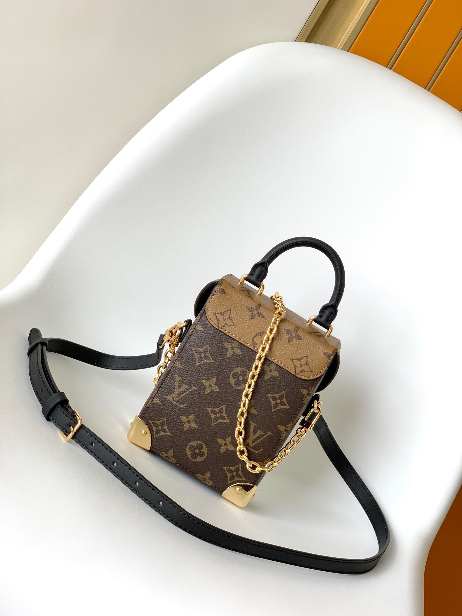 TOP Louis Vuitton LV Camera Box Handbag 12.5x17.6x6cm - Brown