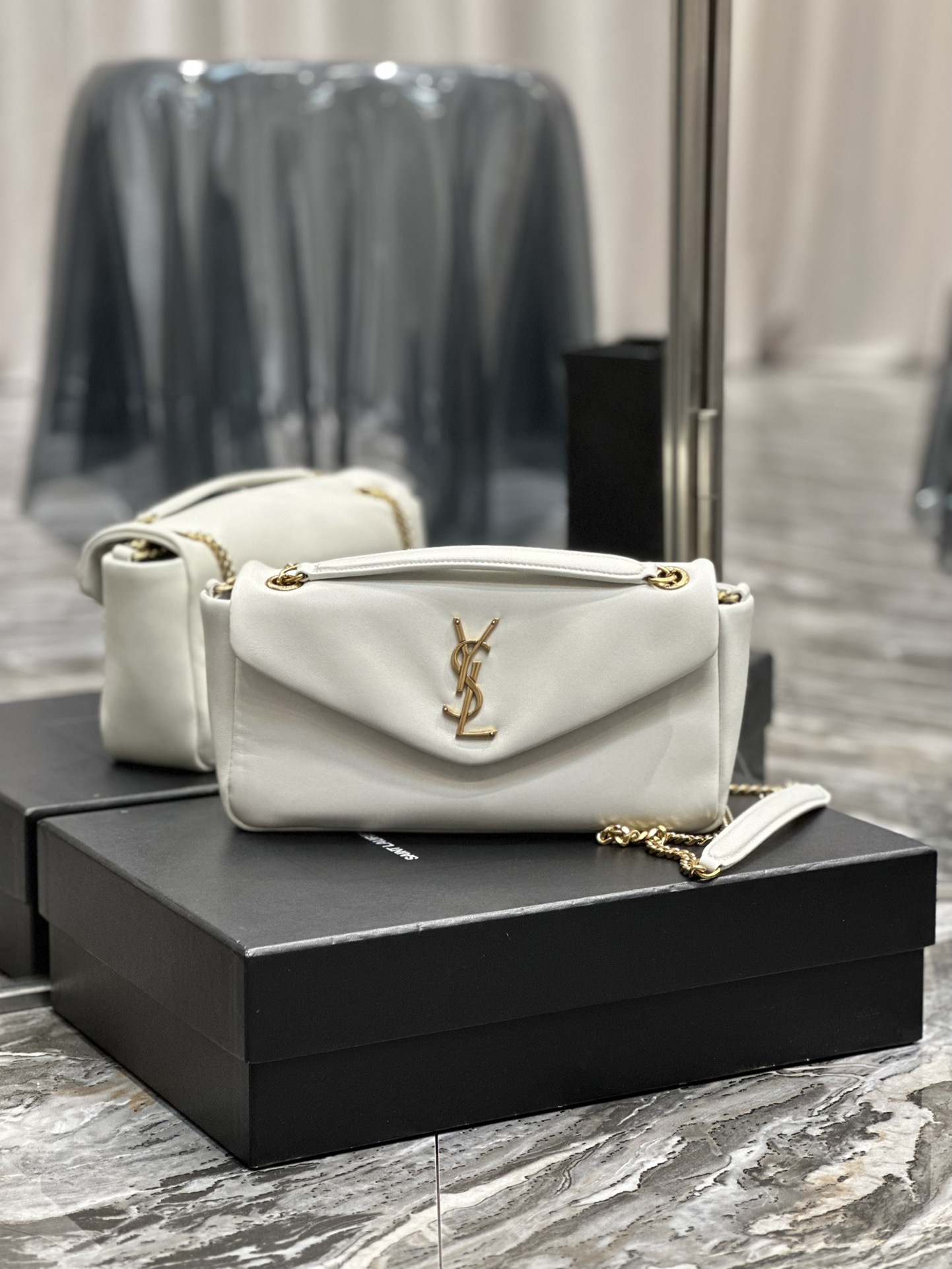 TOP Yves Saint Laurent YSL CALYPSO Lambskin Chain Bag 26 × 14 × 7 cm - 3 Colors