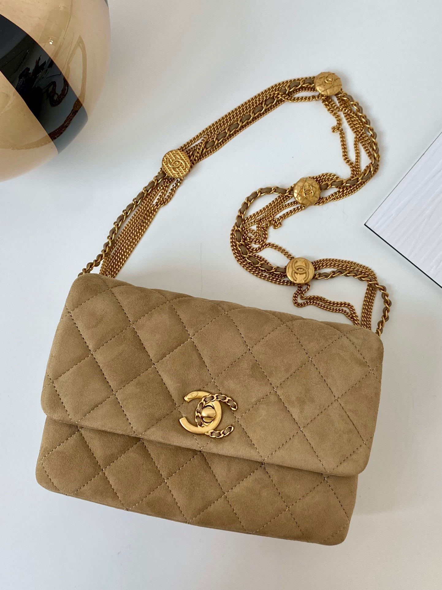 TOP CHANEL 19 Bag Coin Chain Small 26CM - Tan