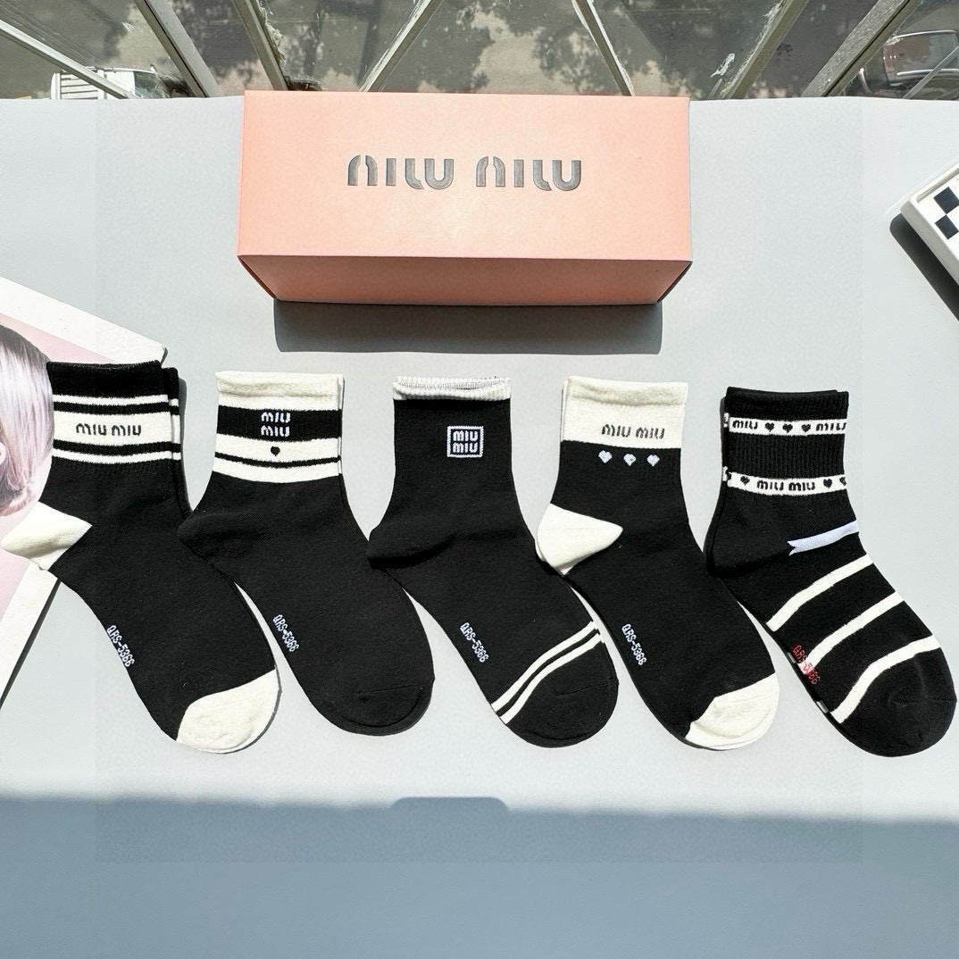 TOP Miu Miu Socks - 5 Pieces as a Set