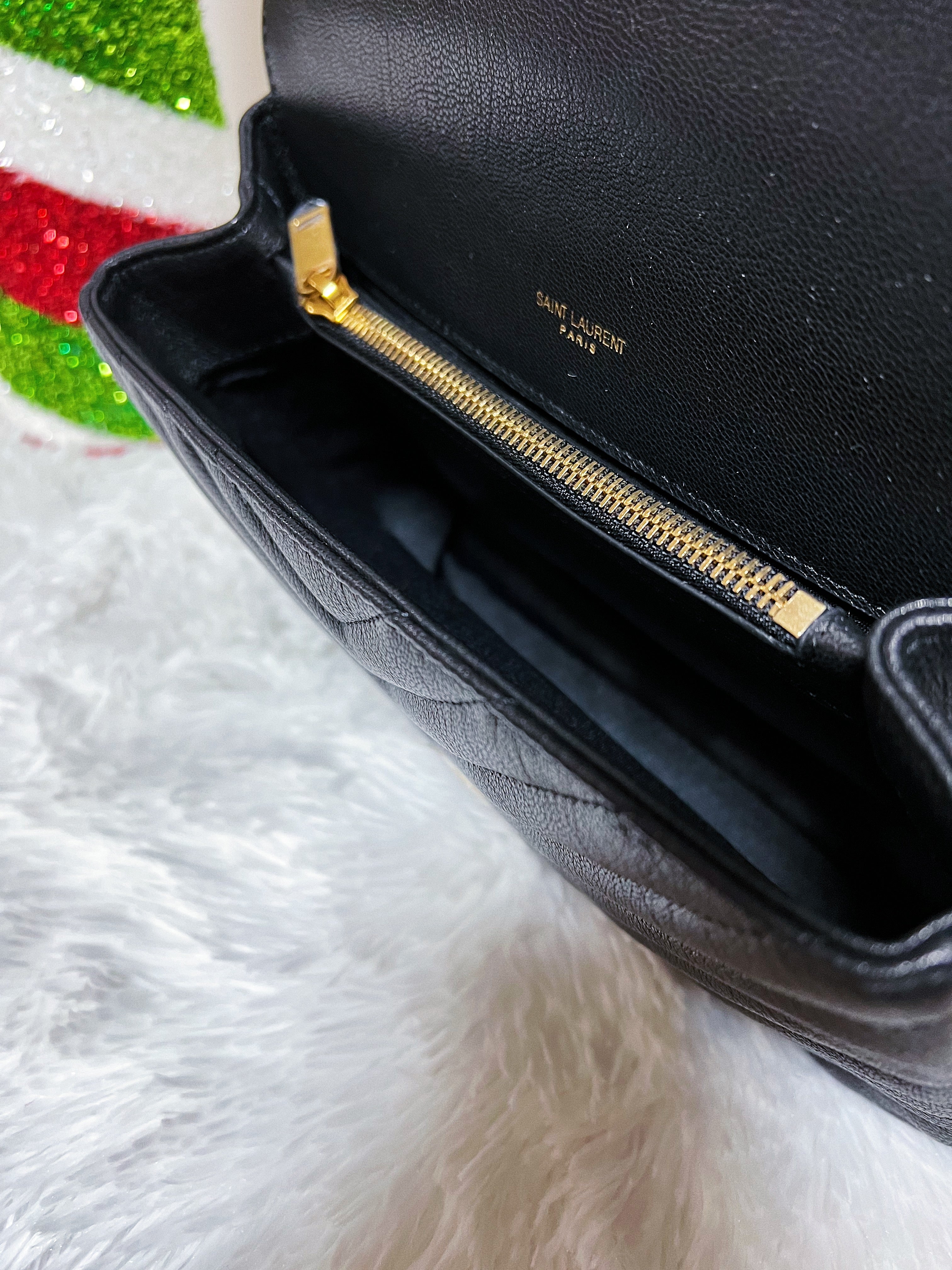 TOP Yves Saint Laurent YSL College Small Bag - Black w GHW