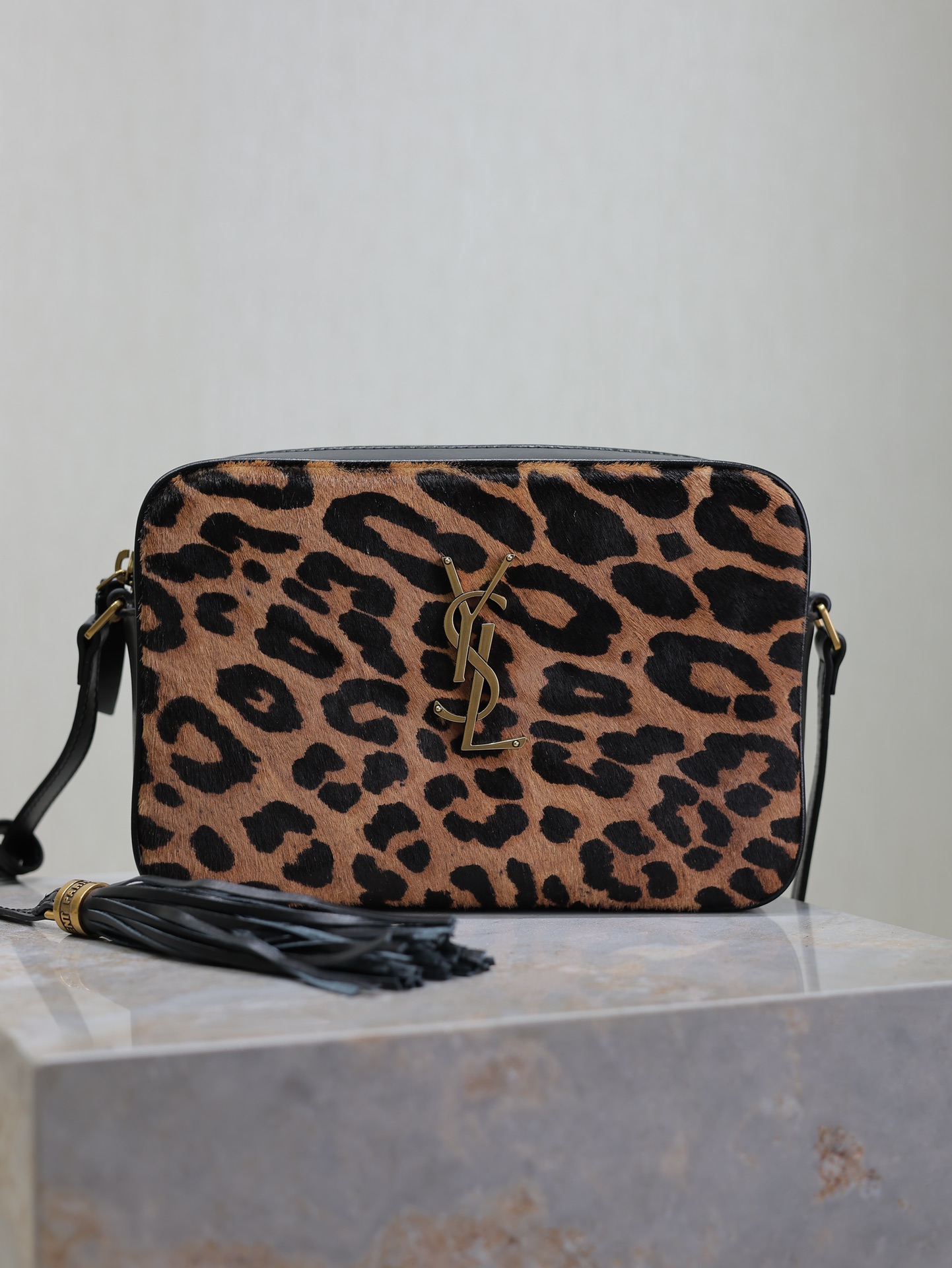 TOP Yves Saint Laurent YSL Cowhide Lou Camera Bags 23x16x6cm - Brown
