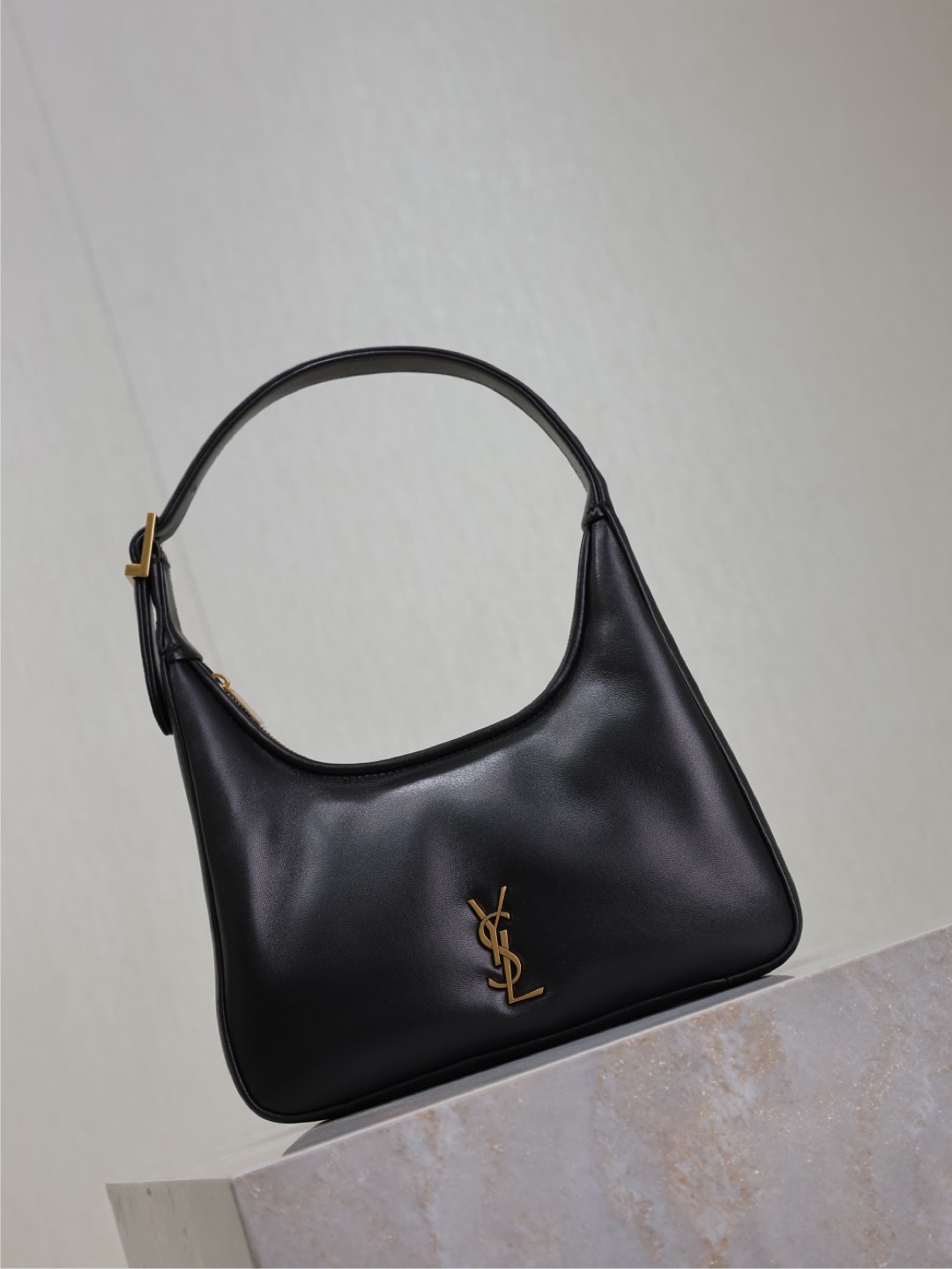 TOP Yves Saint Laurent YSL Calypso Mini Padded Leather Shoulder Bag 20x12x5cm - Black&GHW