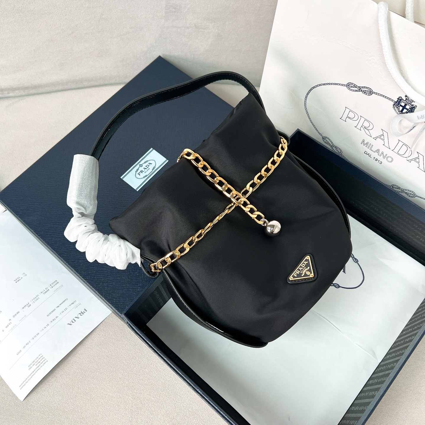 TOP PRADA Buckle Handbag 14x20x15cm - 2 Color