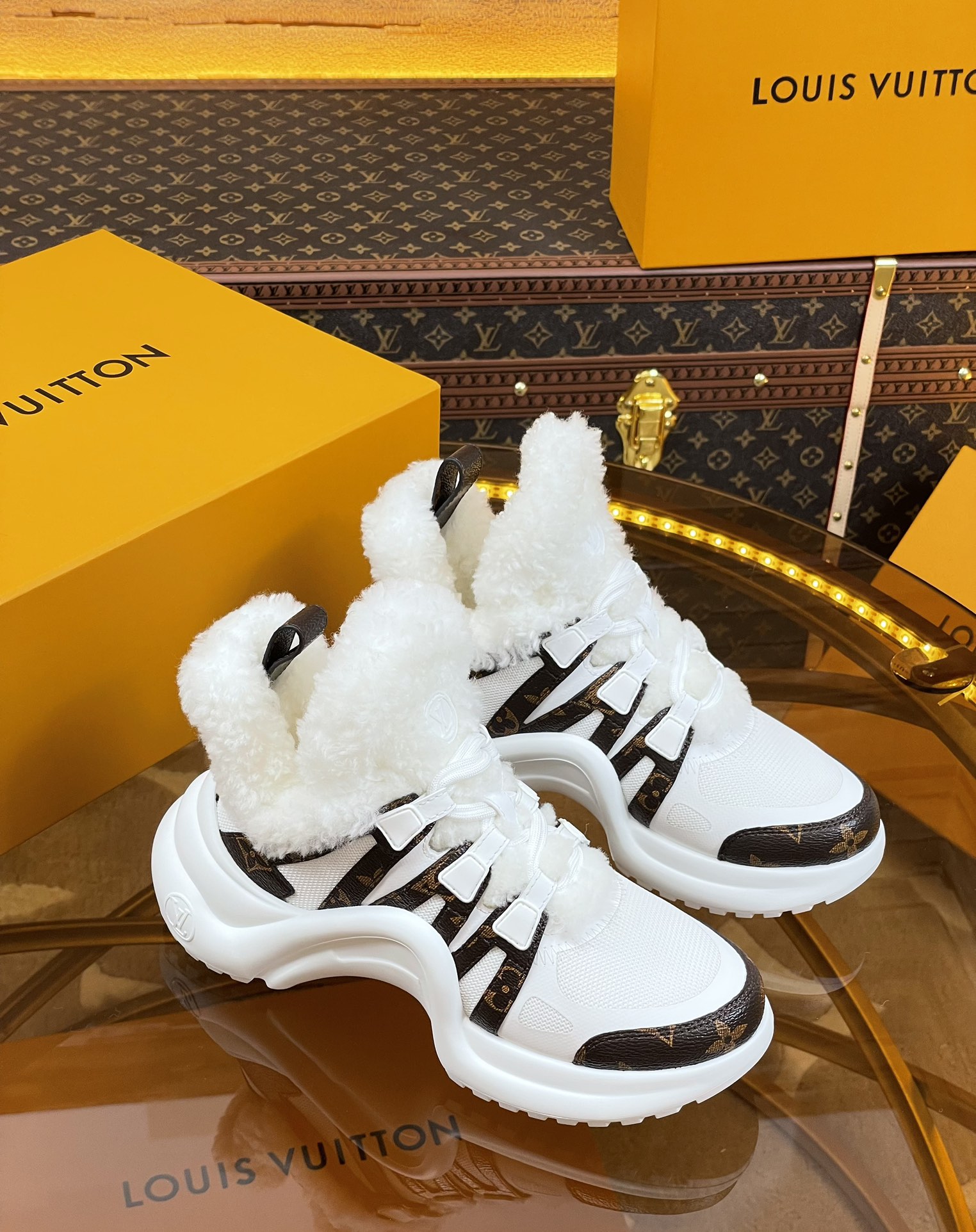 TOP Louis Vuitton LV Imported Cowhide Spliced Wool Shoes - Two Colors
