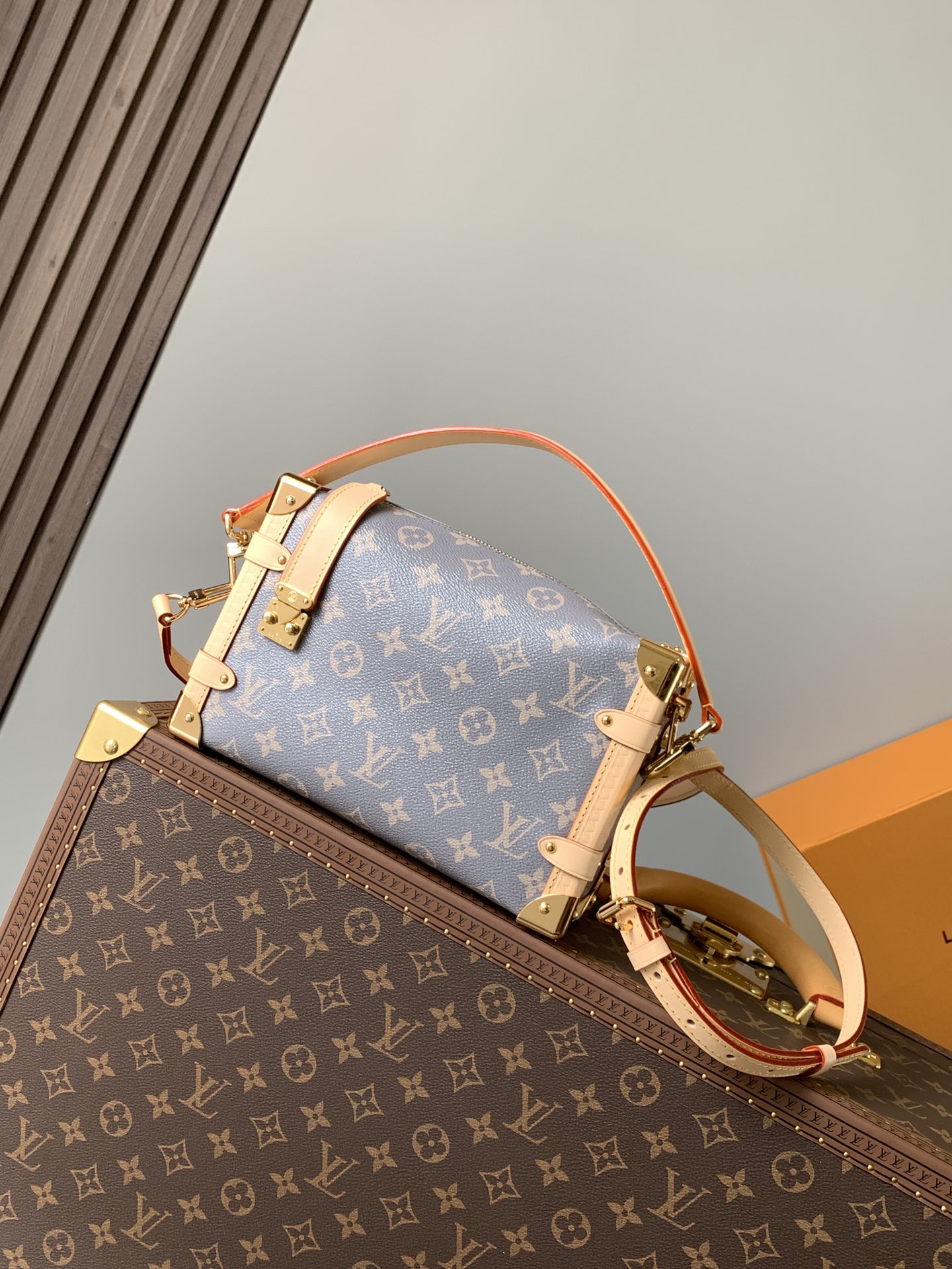 TOP Louis Vuitton LV Side Trunk Monogram Bag 21×14×6cm - Gray