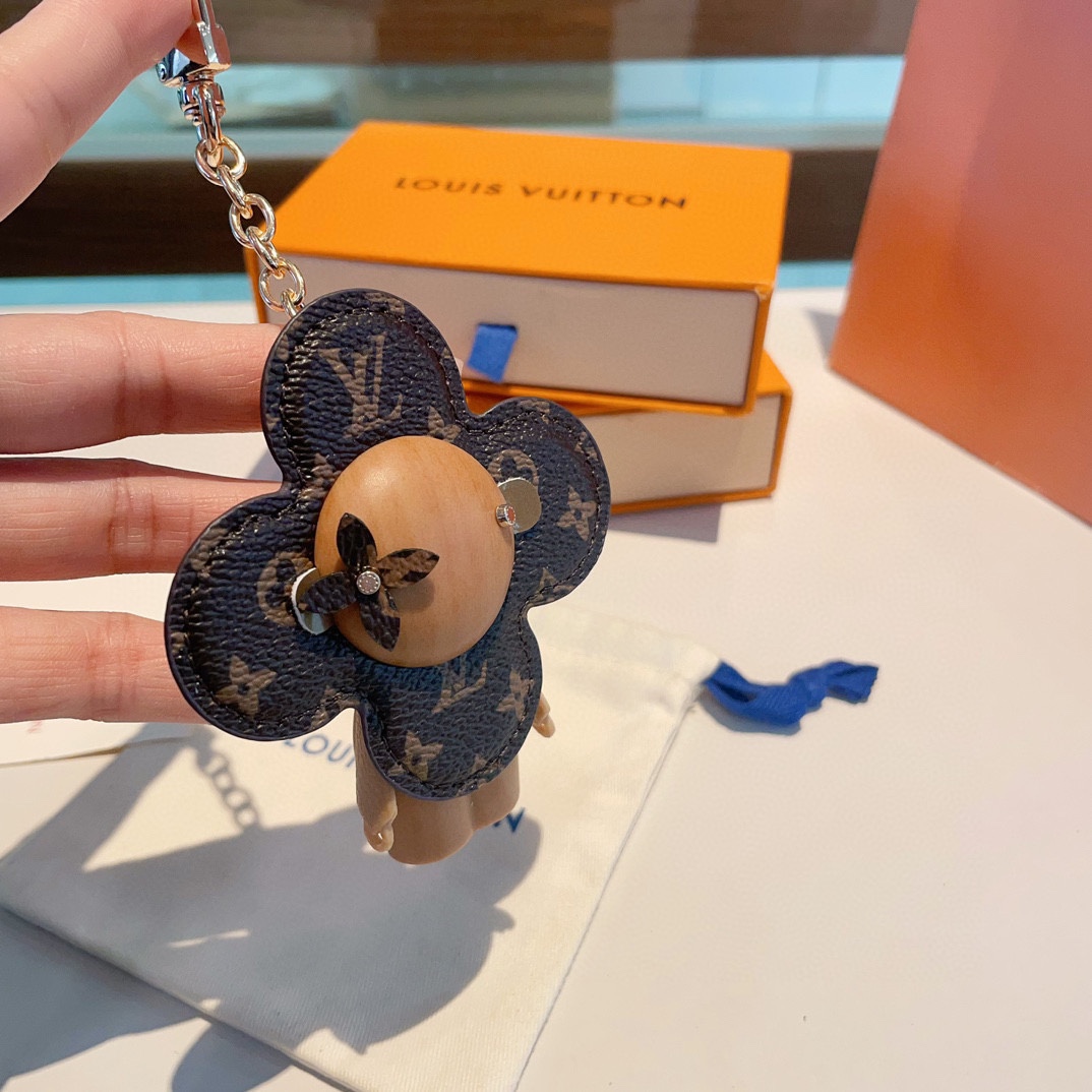 TOP Louis Vuitton LV Sunflower Keychain