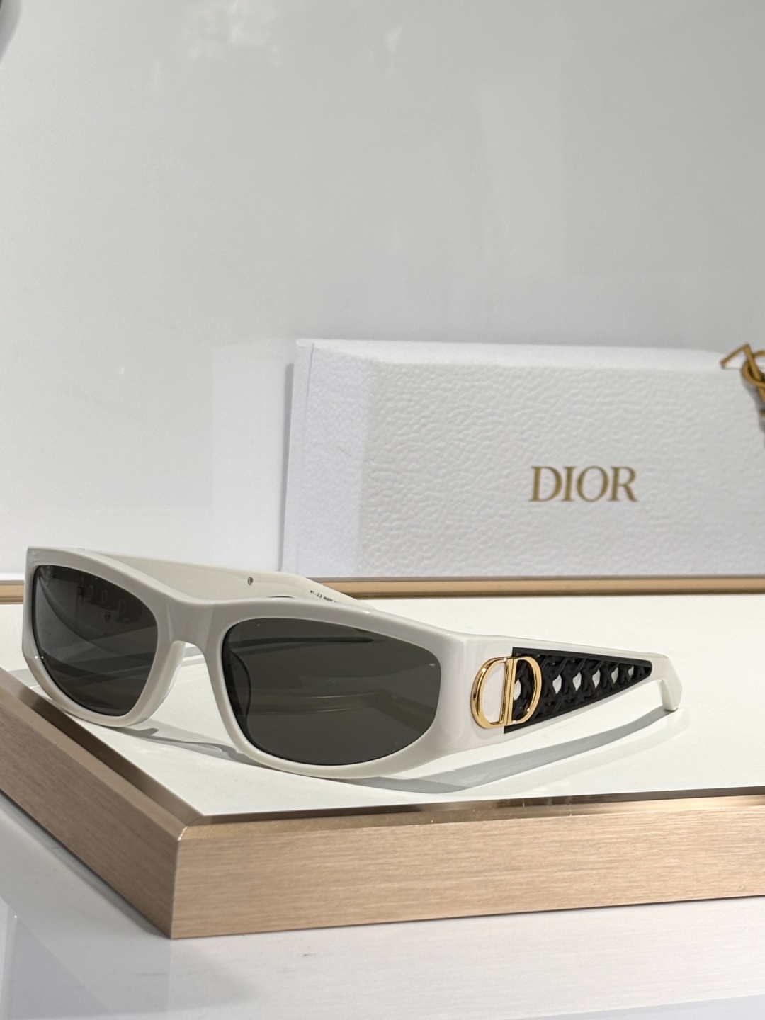 TOP Christian Dior Sunglasses - 6 Color
