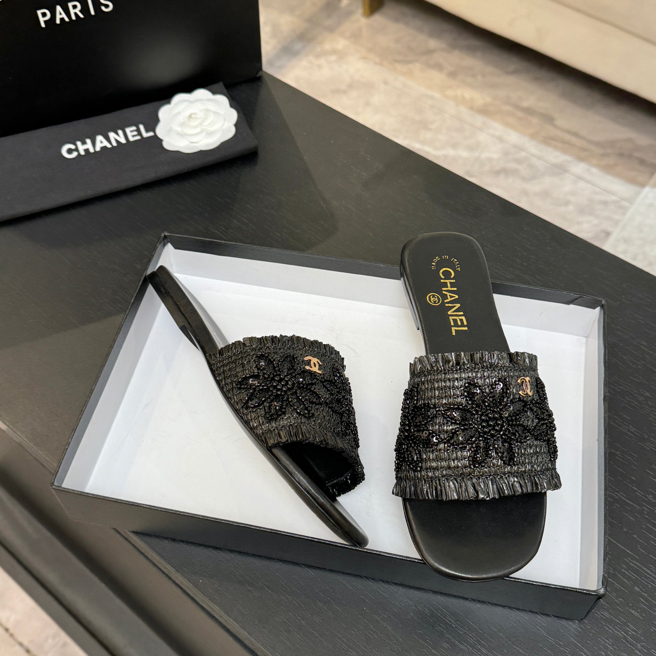 TOP CHANEL Flat Slippers - 3 Colors