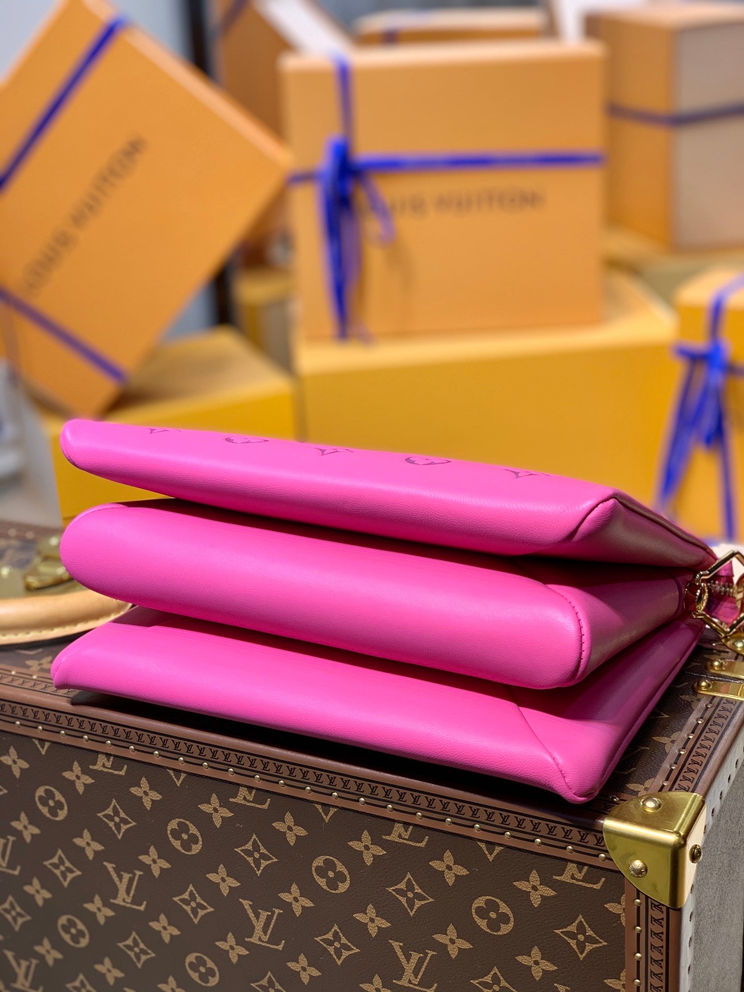 TOP Louis Vuitton LV L*V Coussin PM Bag - Pink Purple