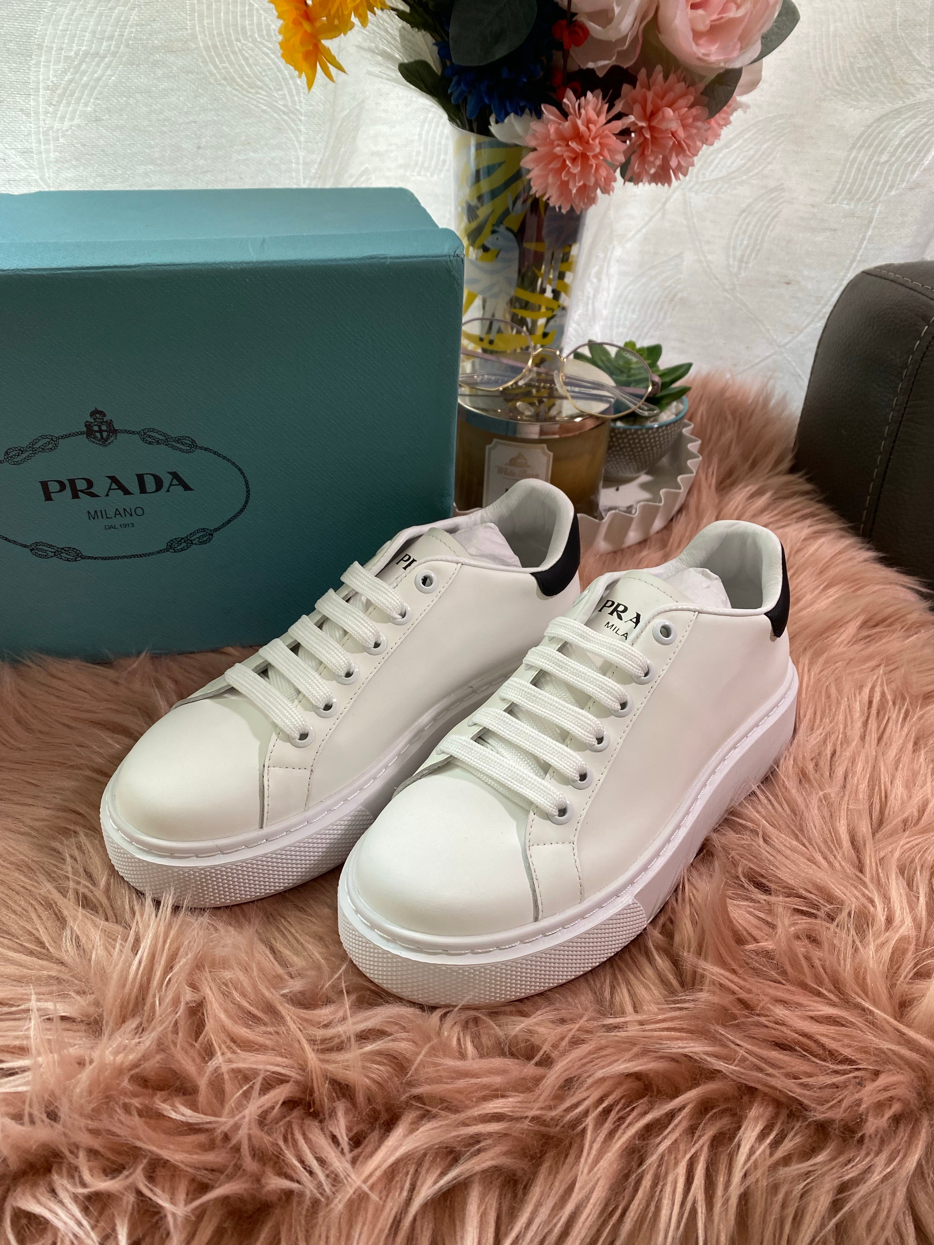 TOP PRADA Sneakers - White and Black