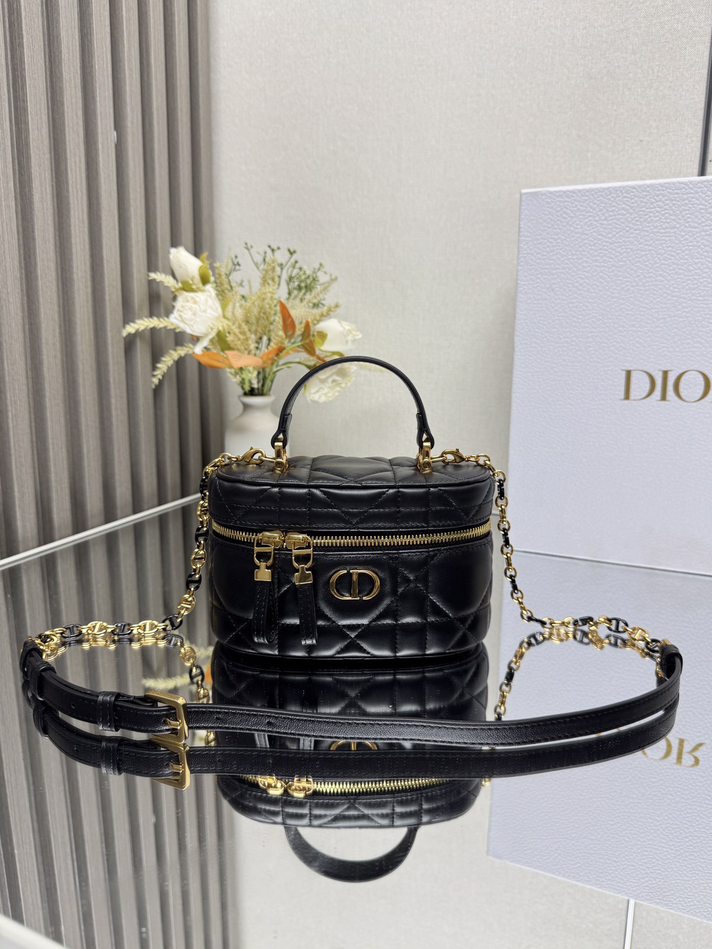 TOP Christian Dior 30 Montaigne Vanity Bag Lambskin 16.5x8x9.5cm - Black